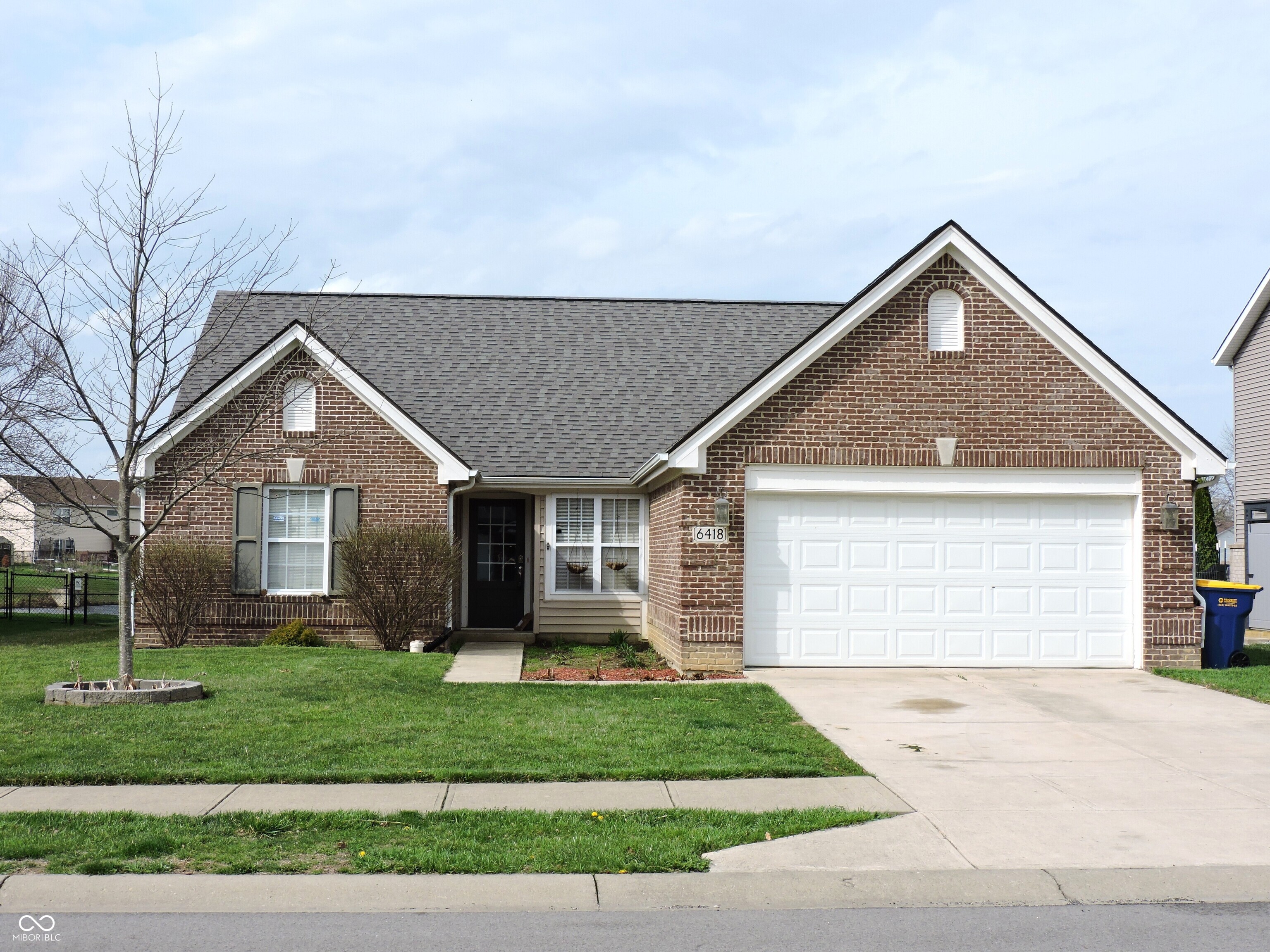 6418 W Oxford Lane