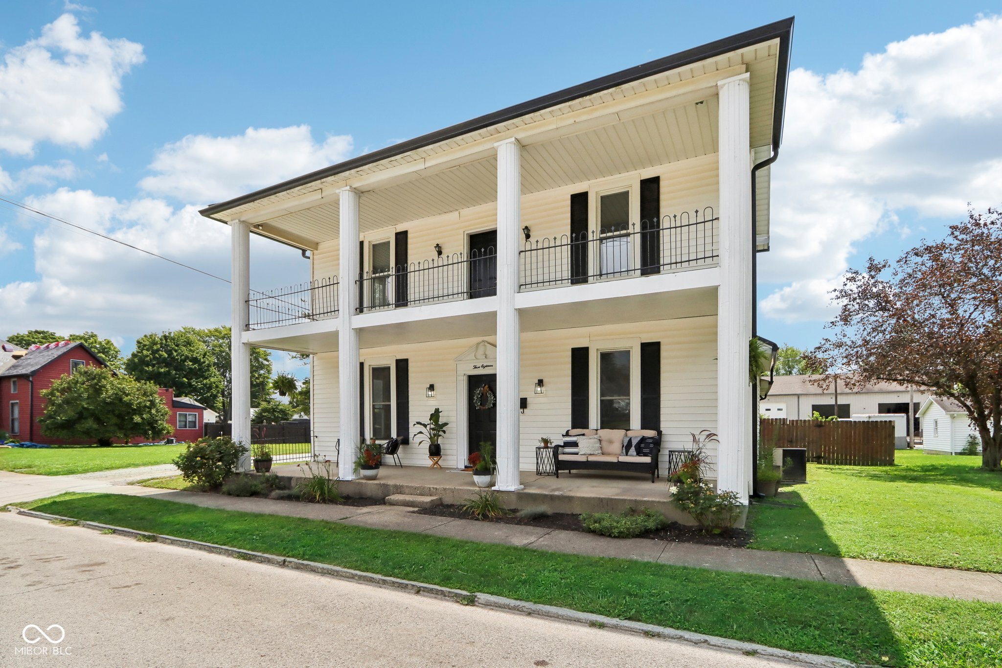 318 W Staat Street
