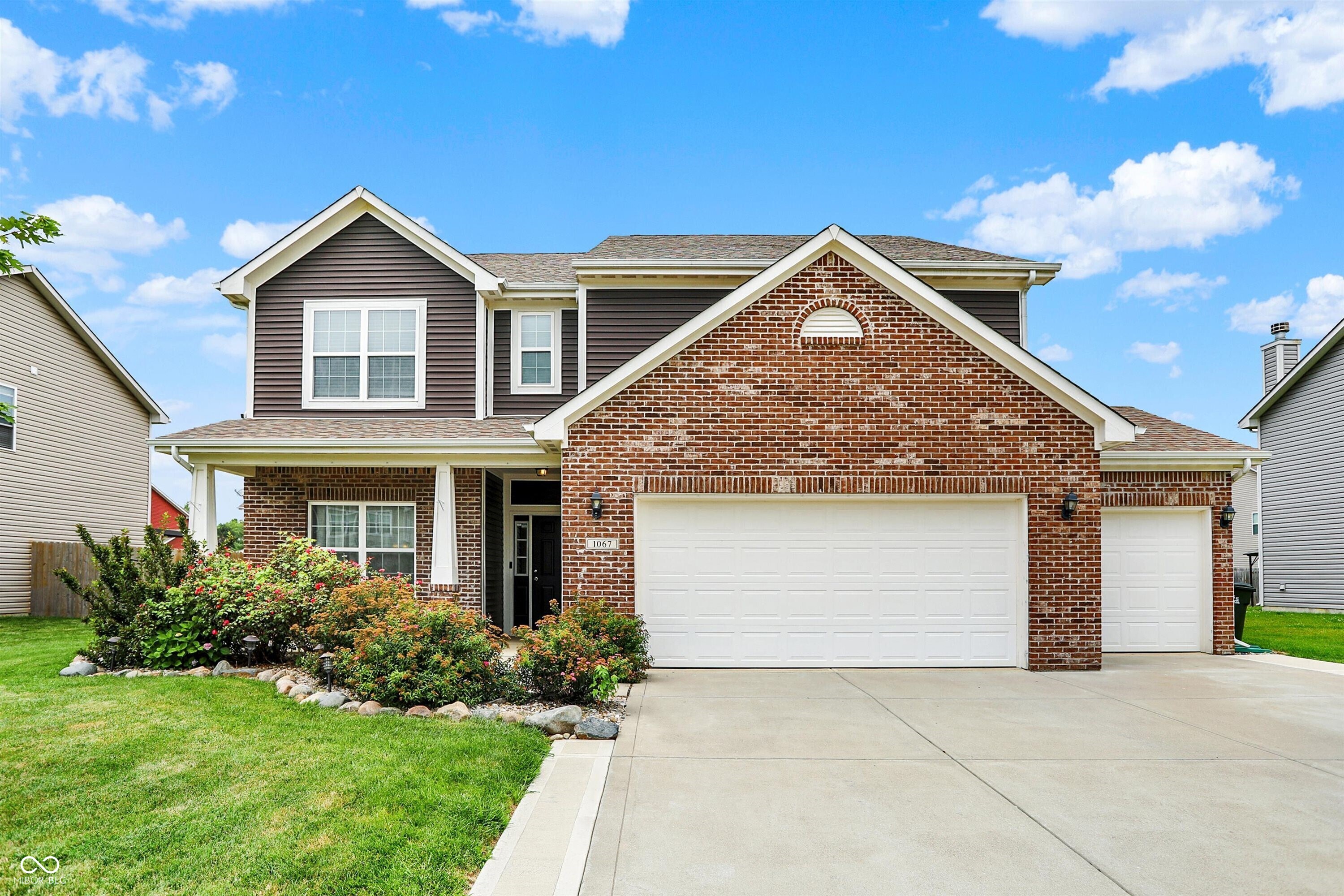 1067 W Limestone Way