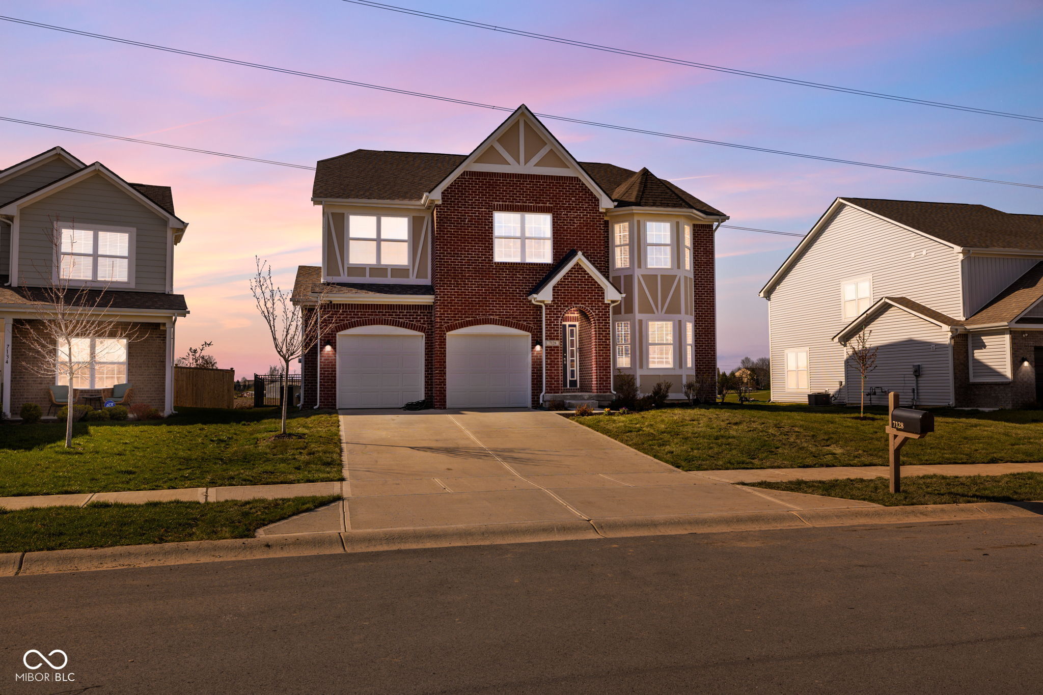 7128 English Oak Drive