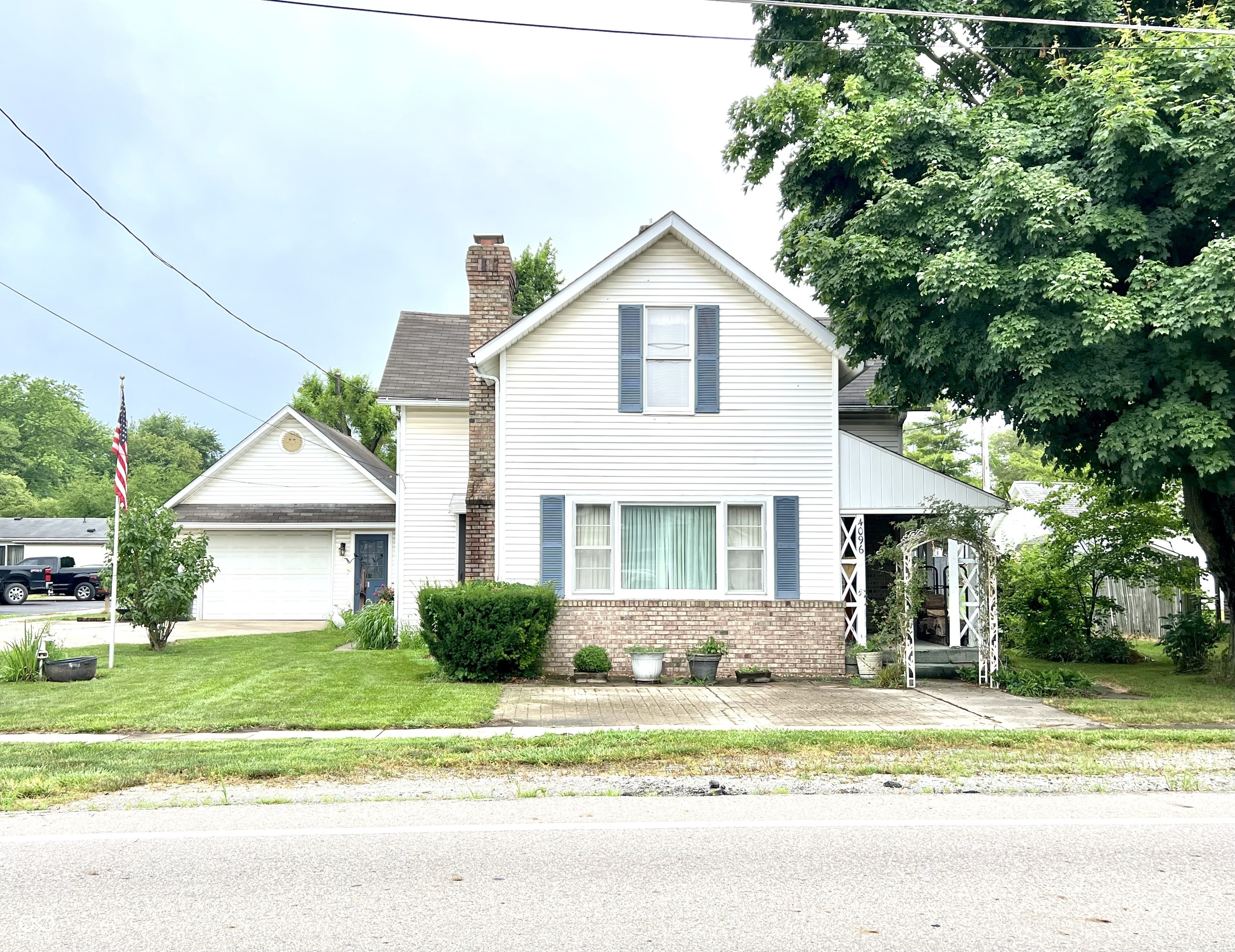 4096 N 200 W