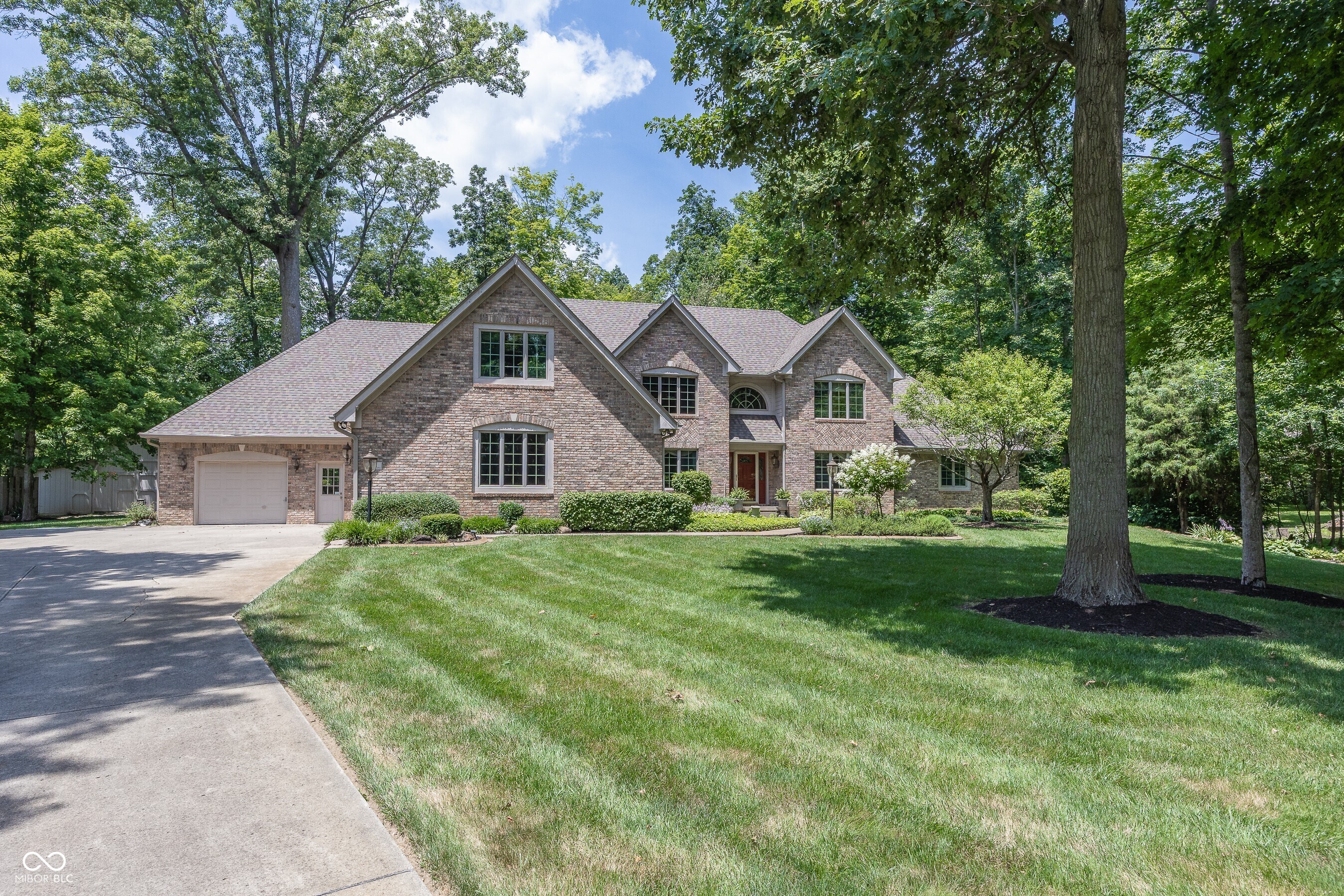 1112 N Dogwood Way
