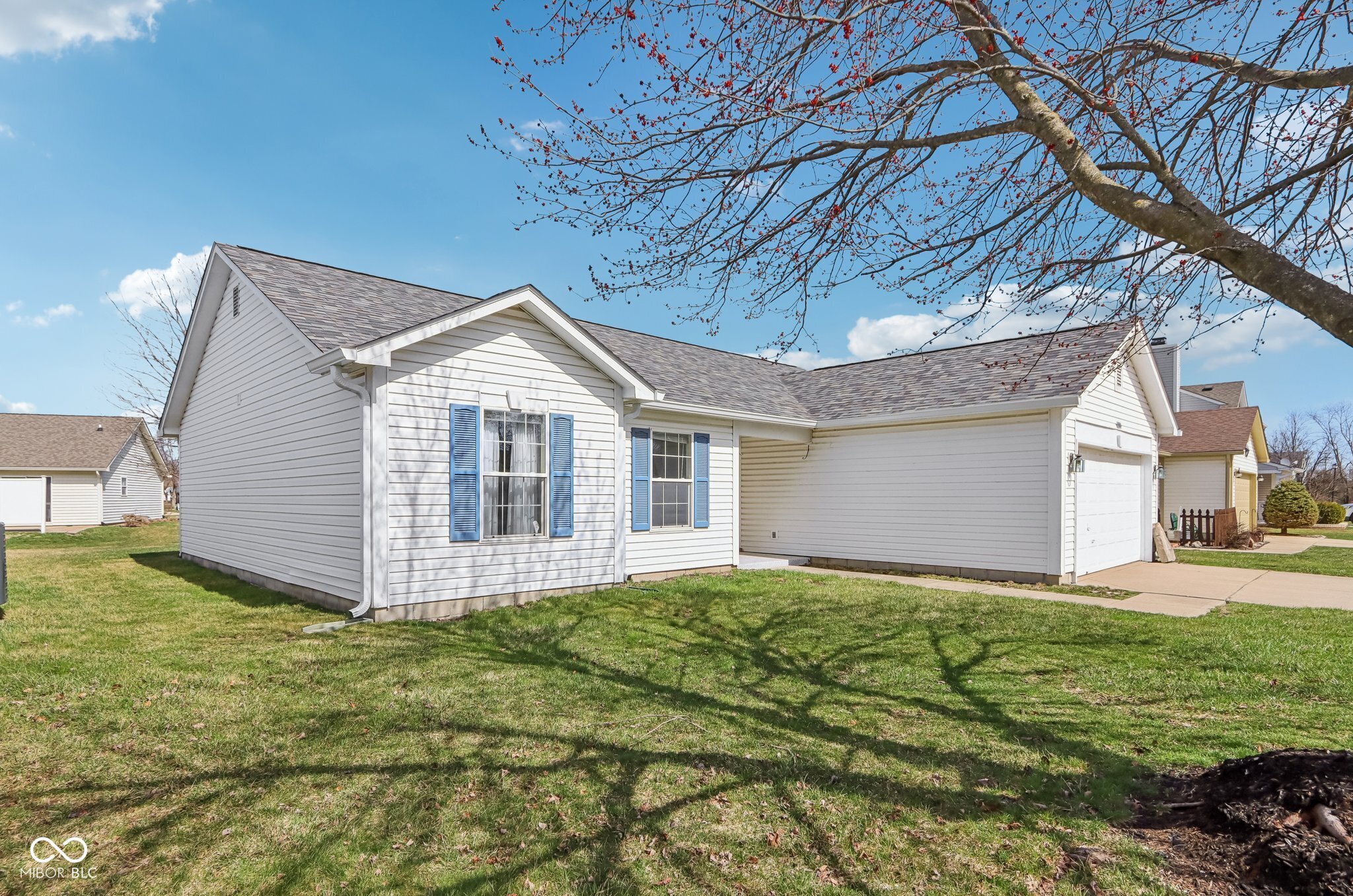1156 E Mill Run Boulevard