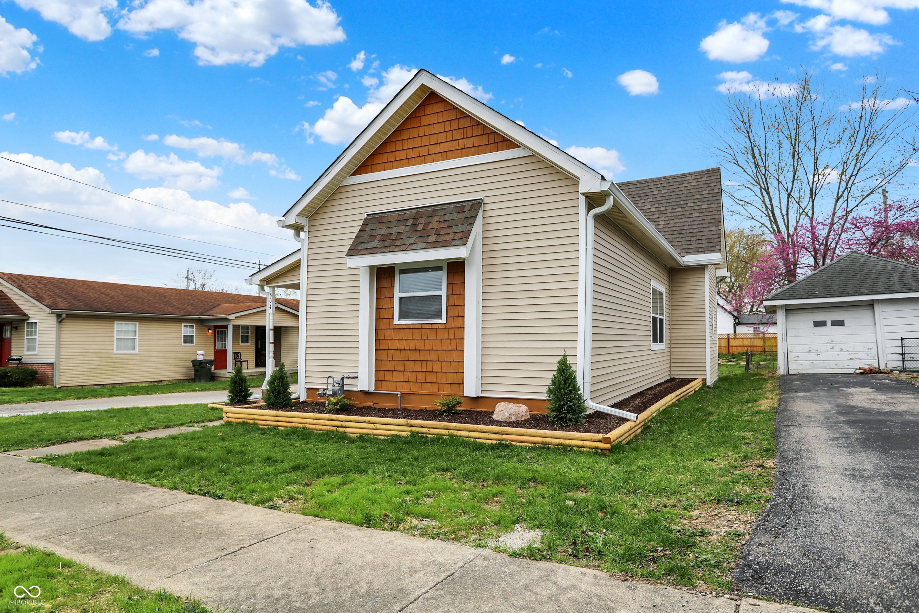 604 Wood Street
