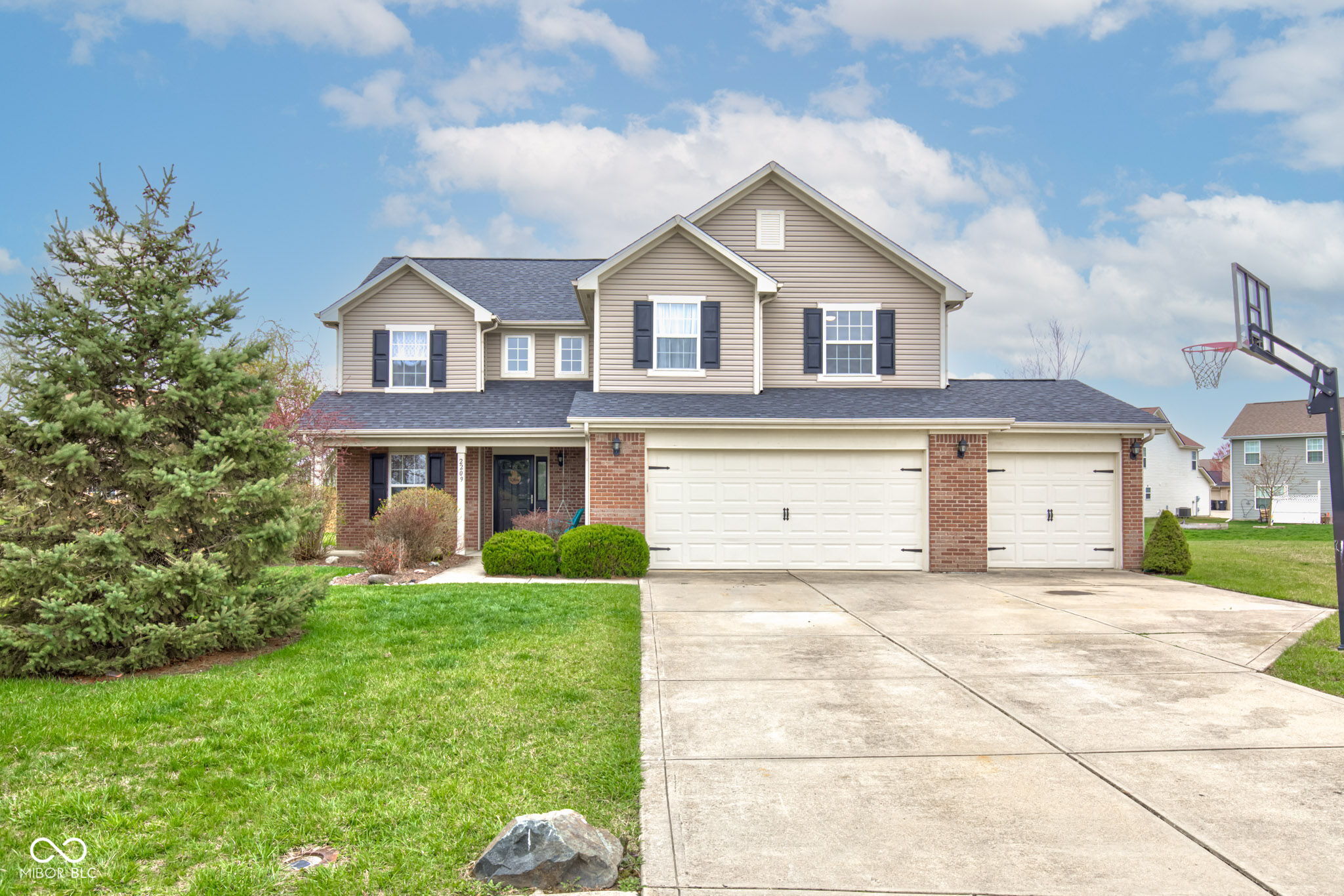 2209 Foxfire Court