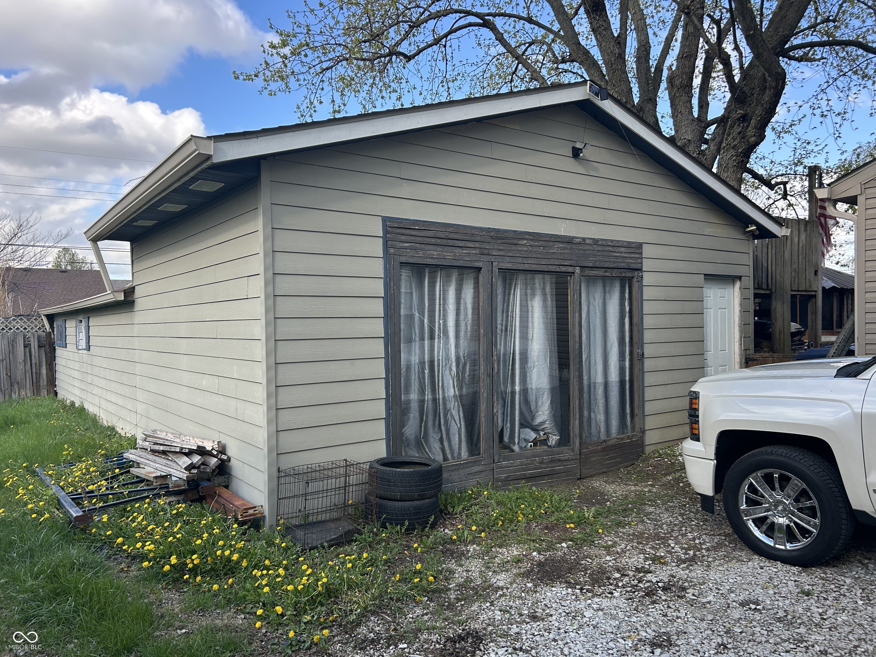 18 E North Street