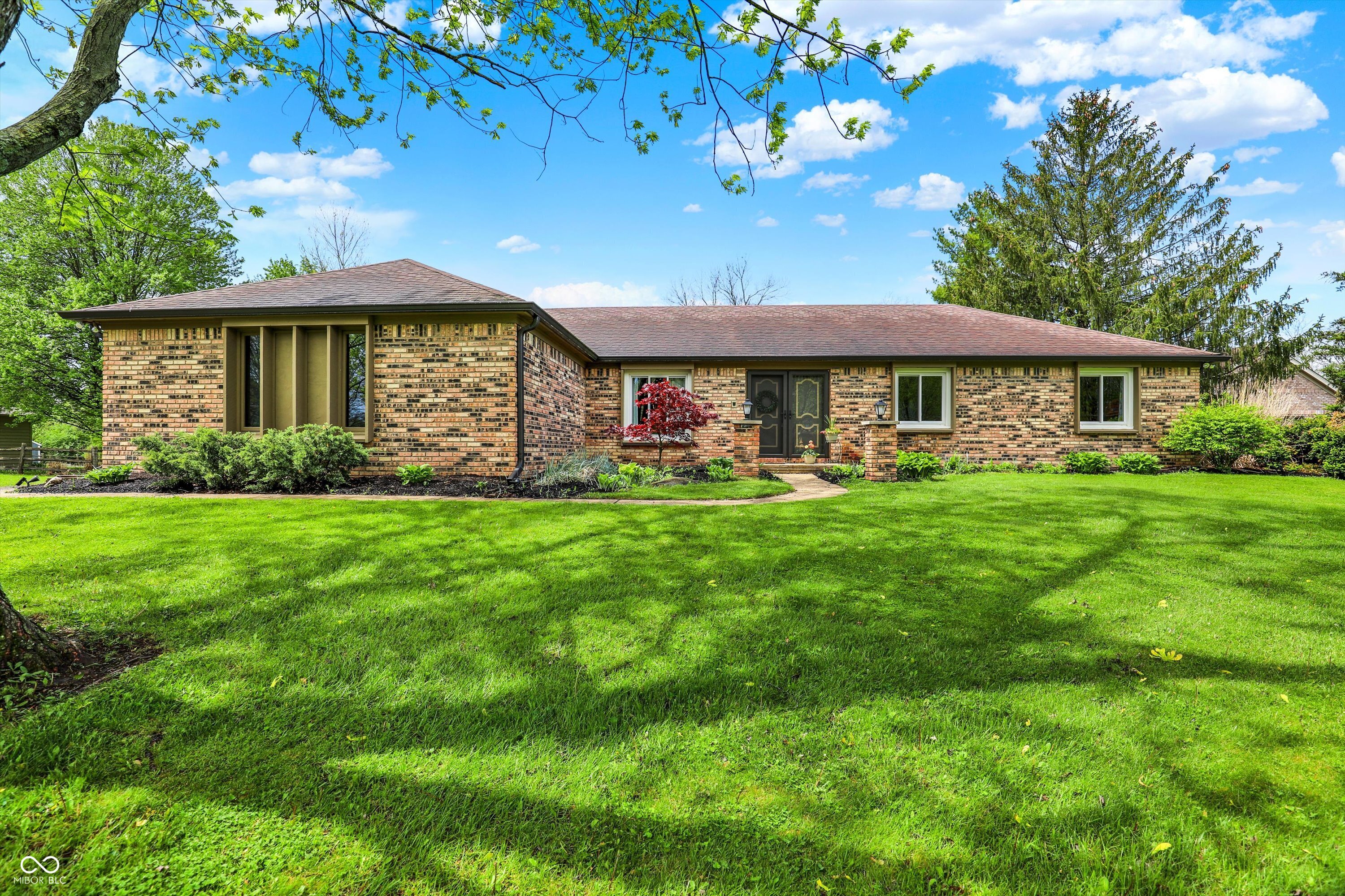 8906 N County Road 1050 E