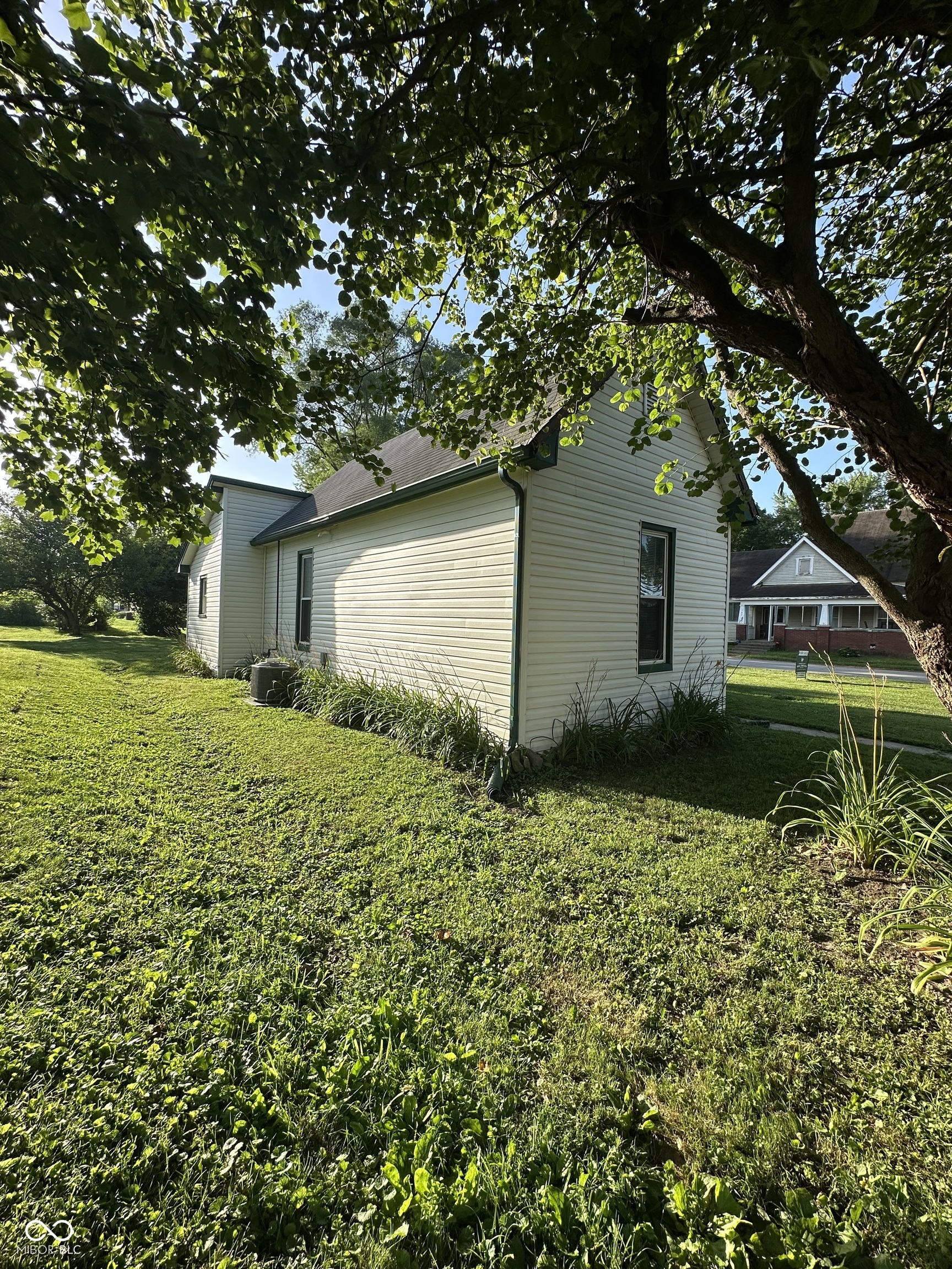 107 S Nebraska Street