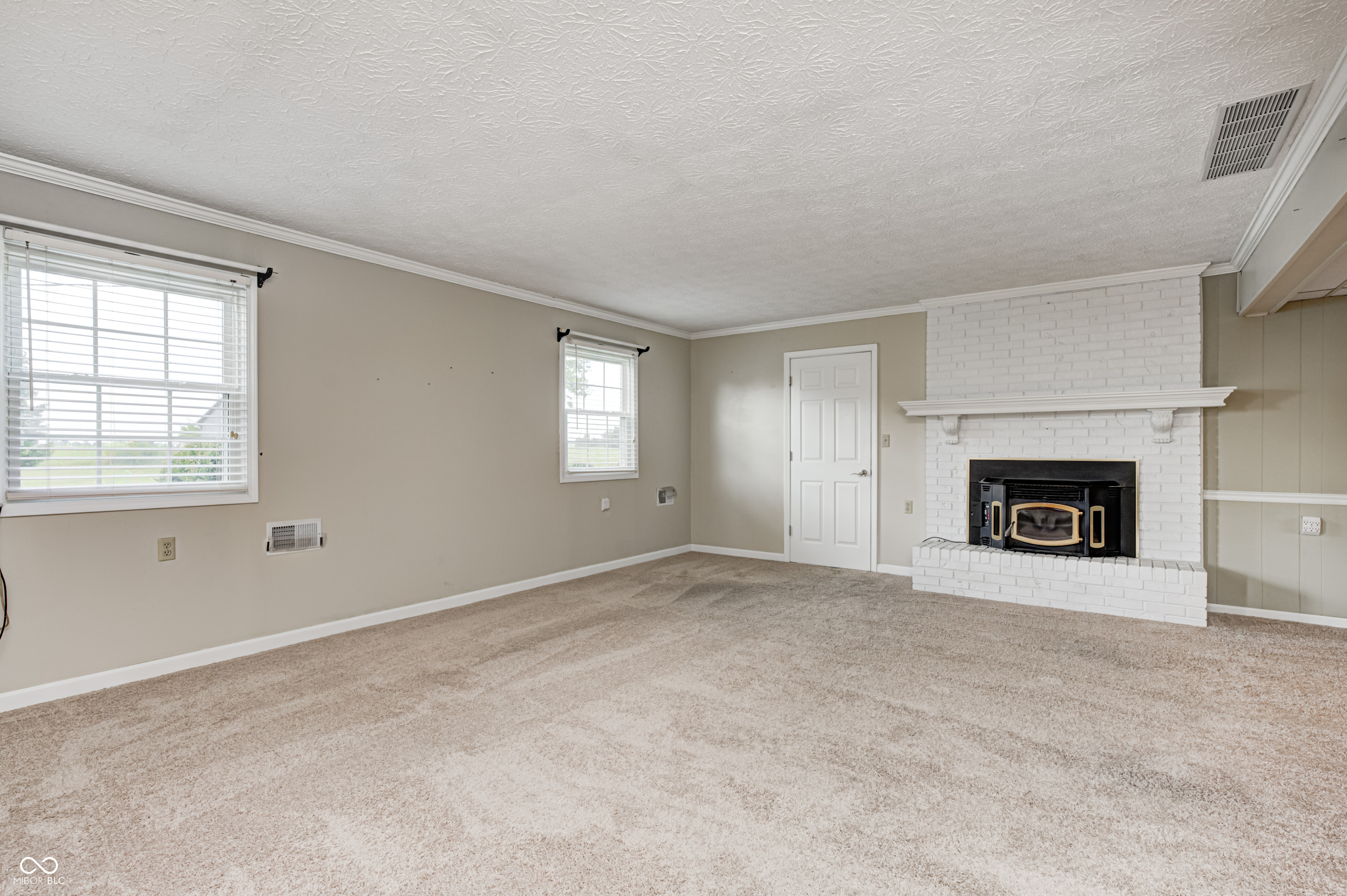 303 E County Road 500 N
