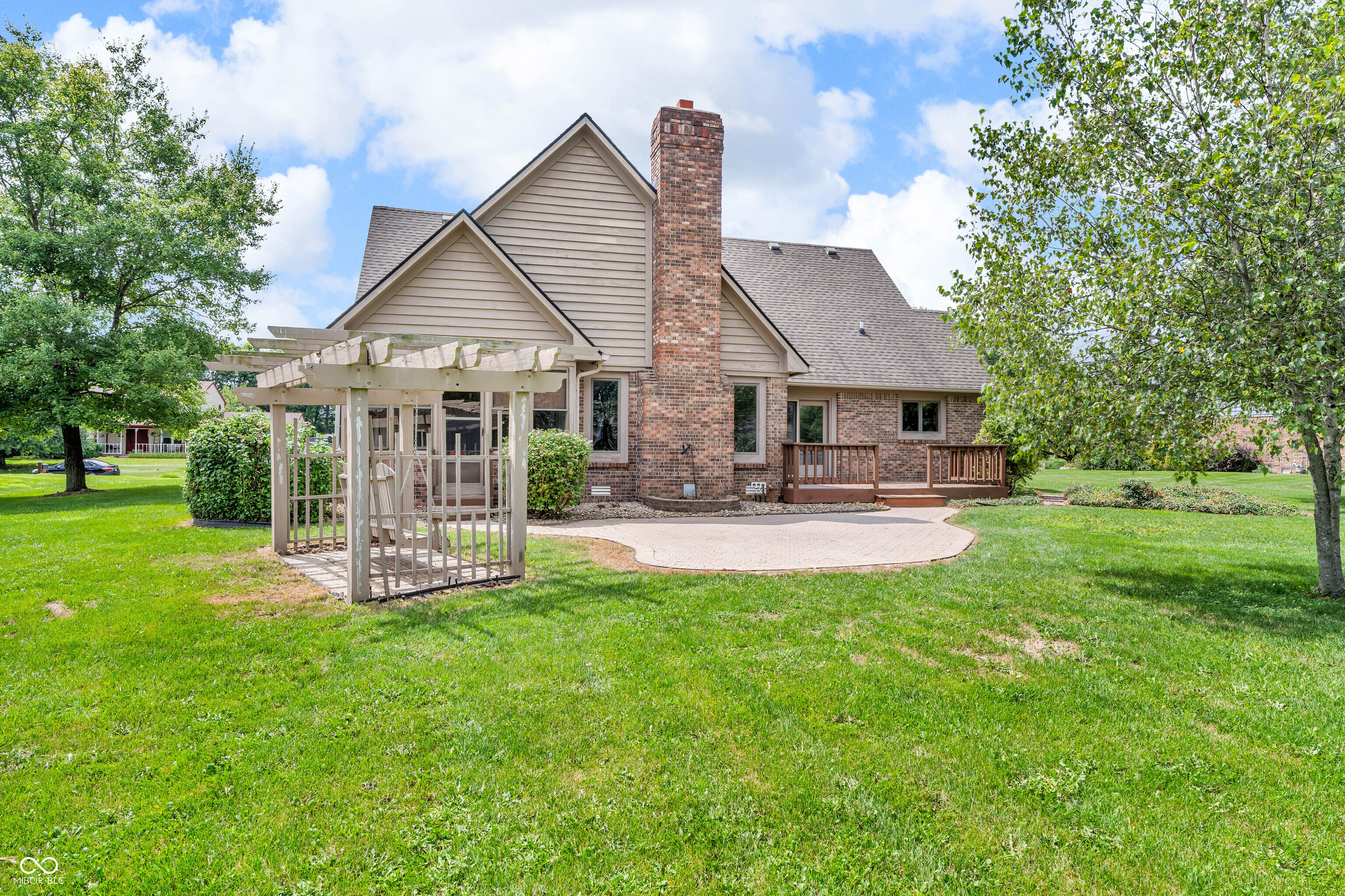 6101 Canterbury Court
