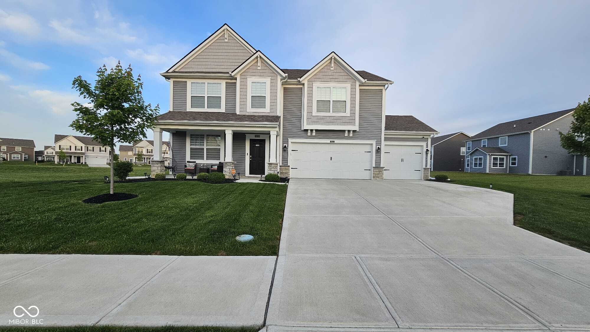 6842 Arrowhead Drive