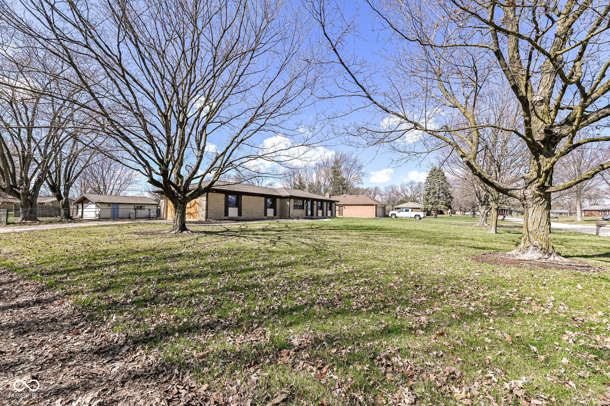 202 Rainbow Boulevard