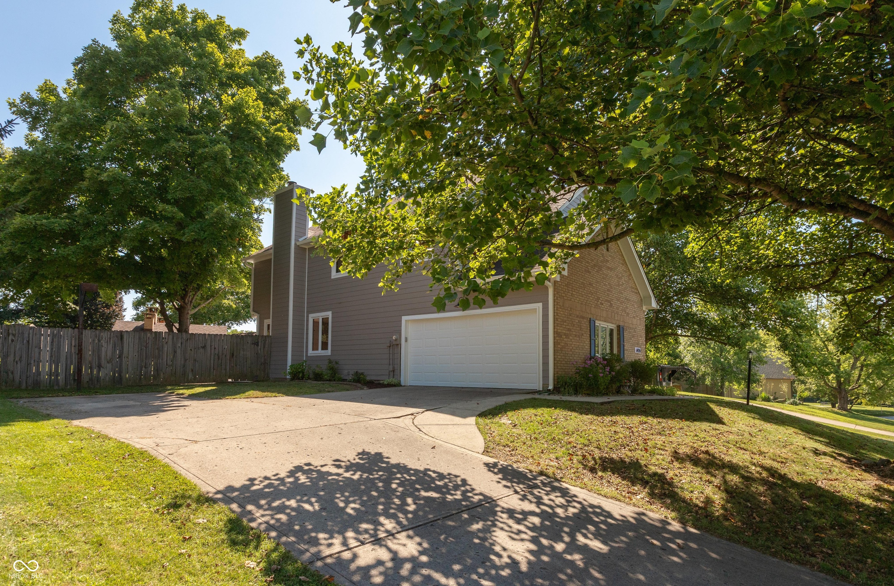 6926 Princess Lane