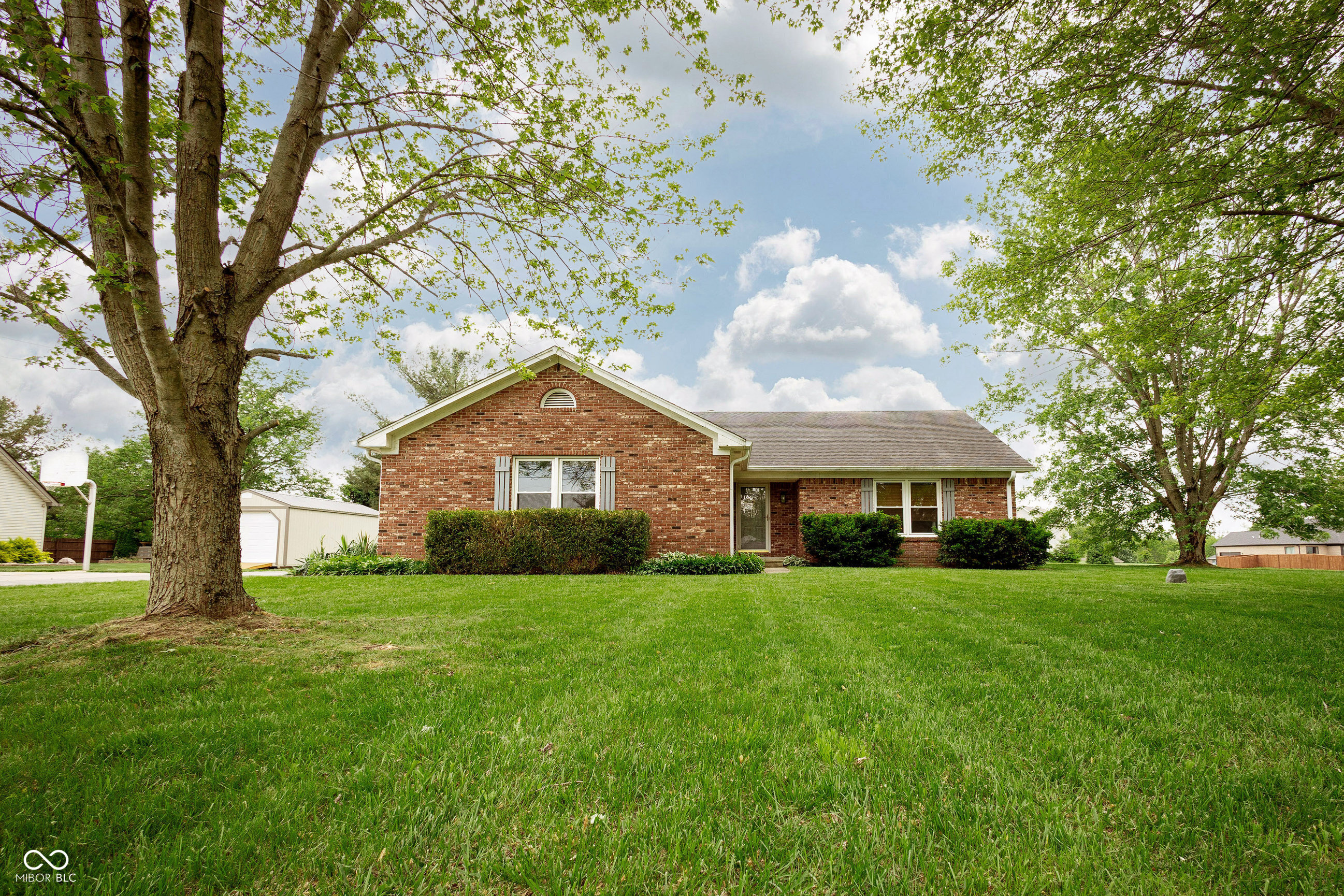 4901 E County Road 100 N