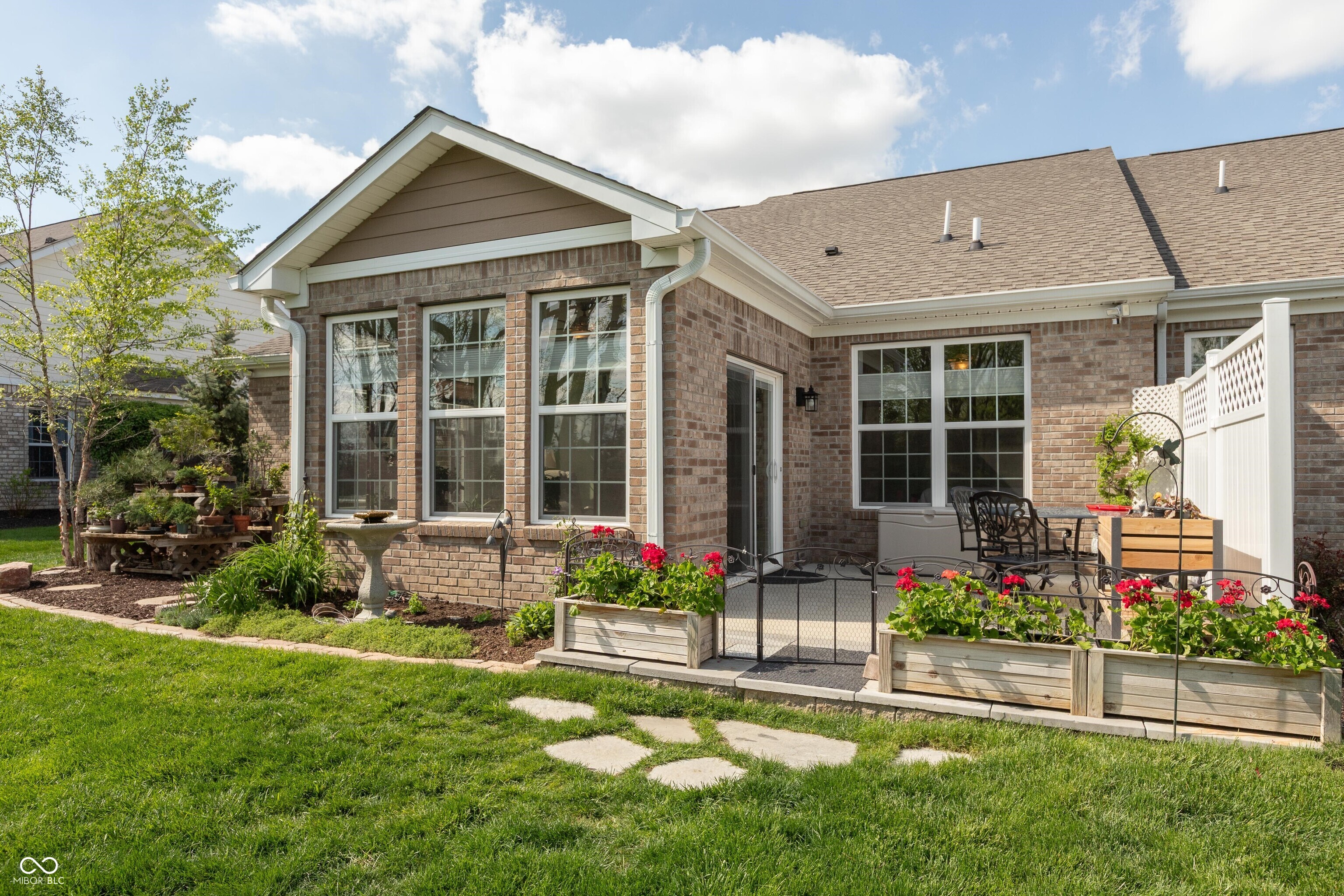 4281 Cairo Way