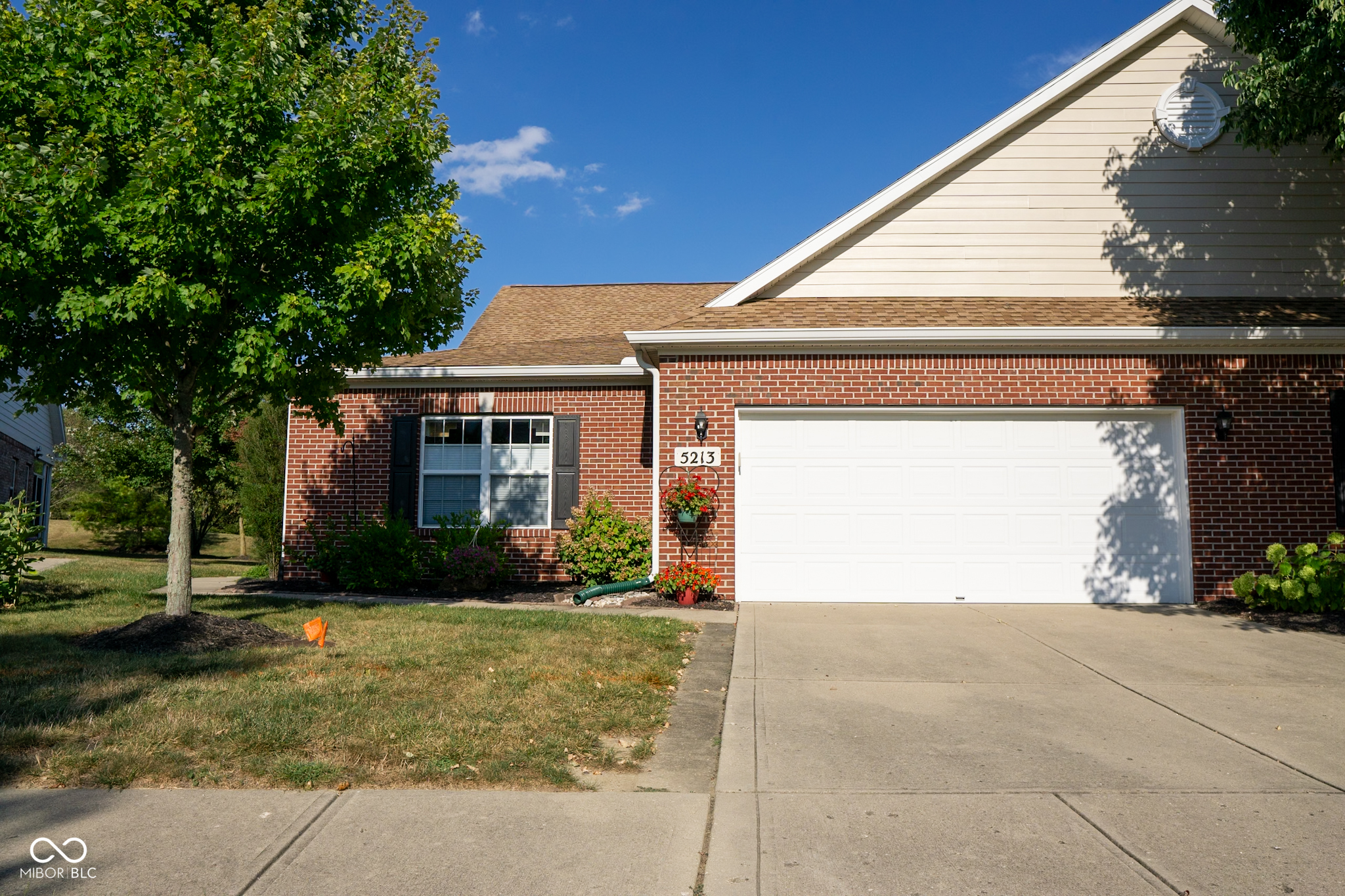 5213 Dunewood Way