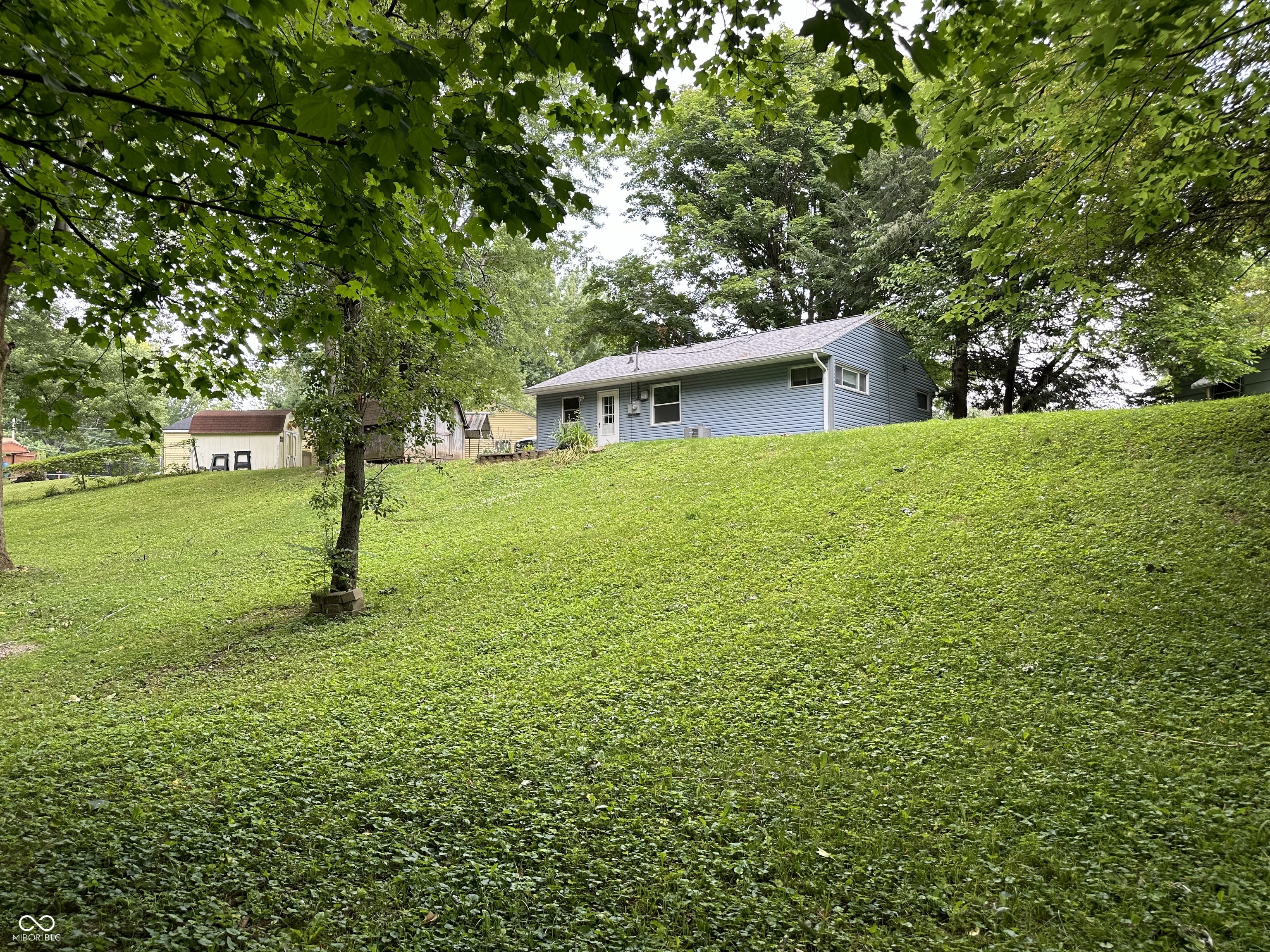 5 Hillcrest Court