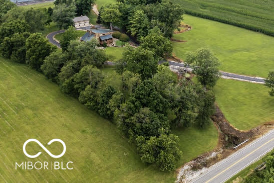 688 S County Road 300 E