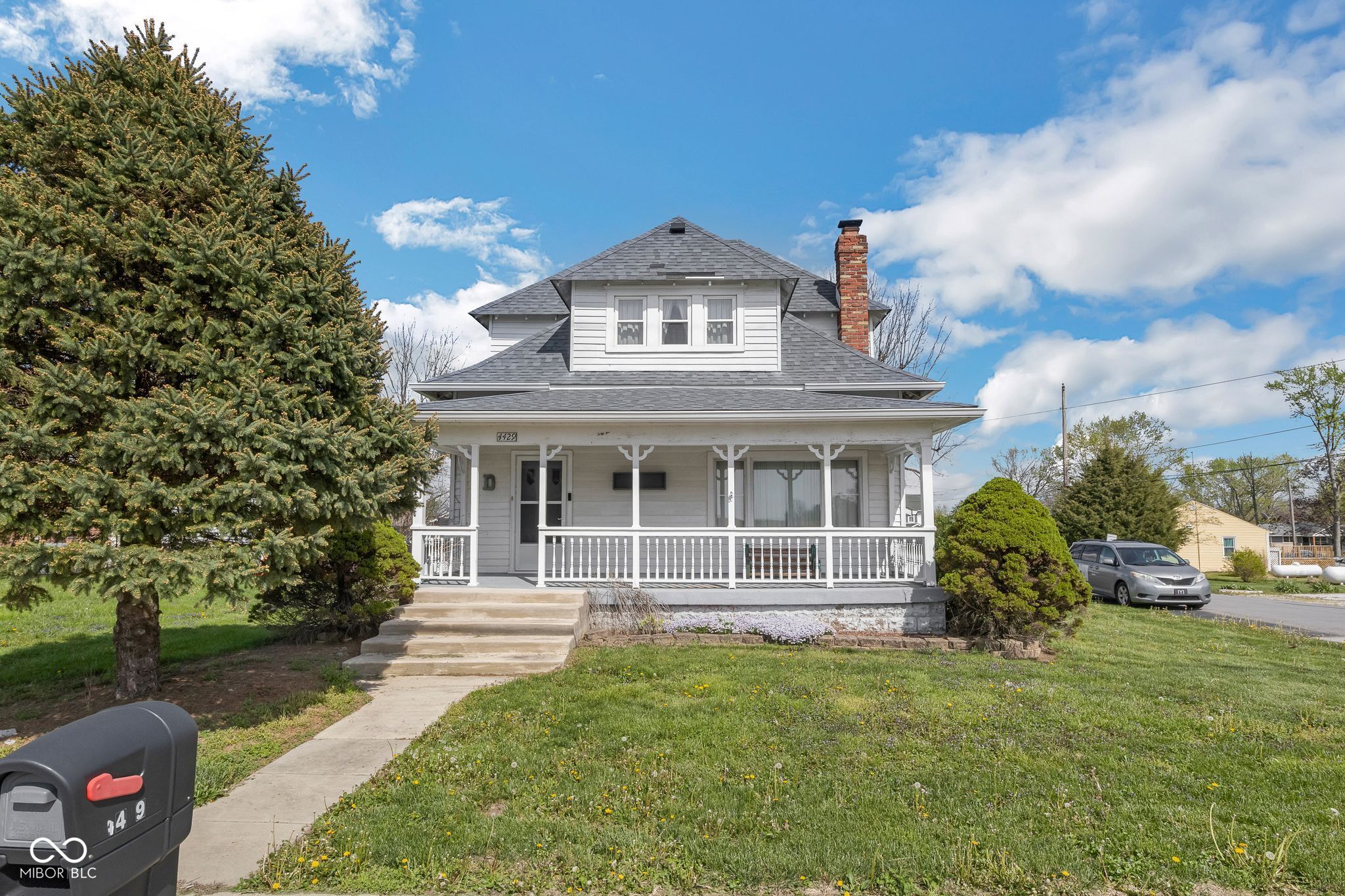 4429 Iowa Street