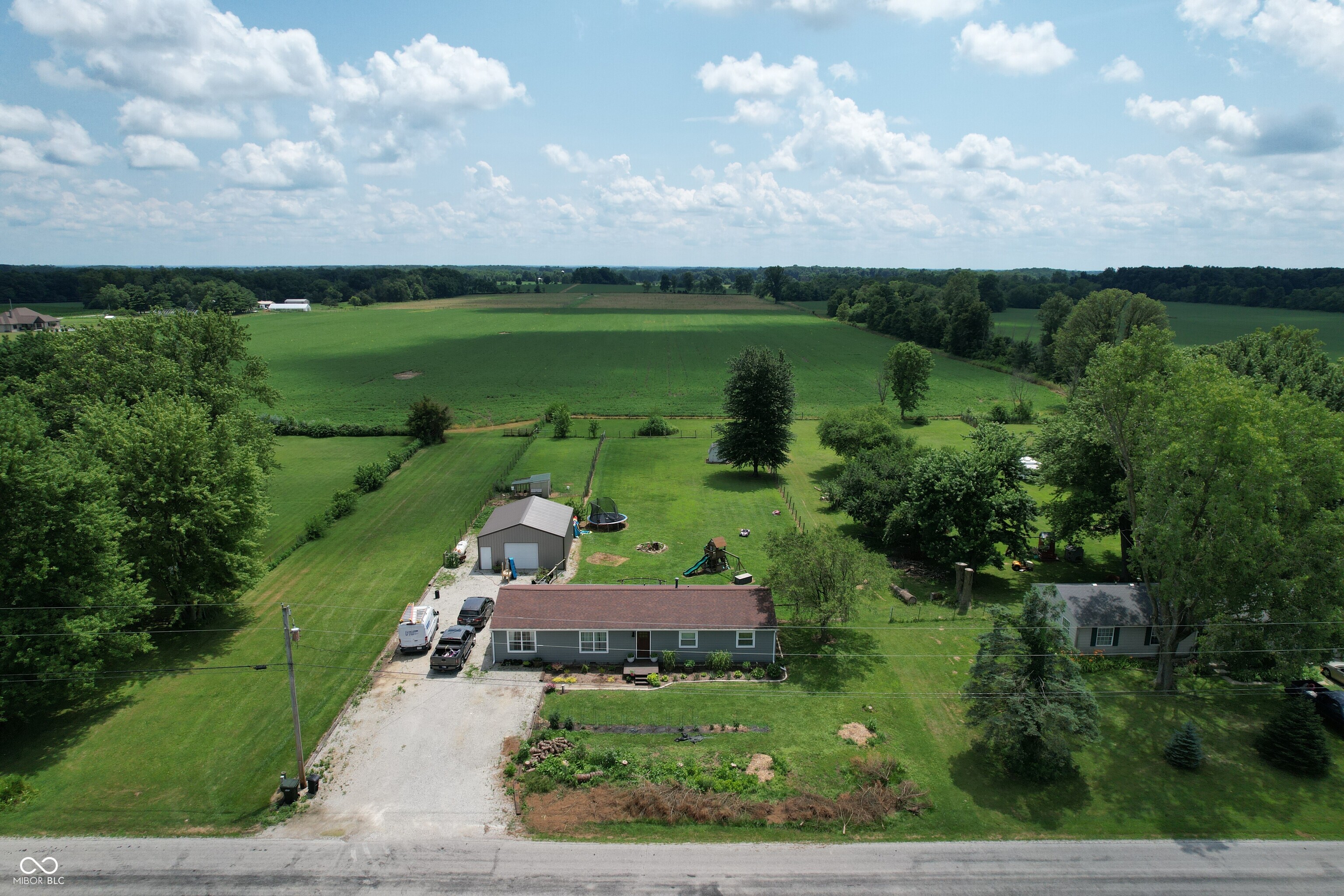 1042 S County Road 600 W