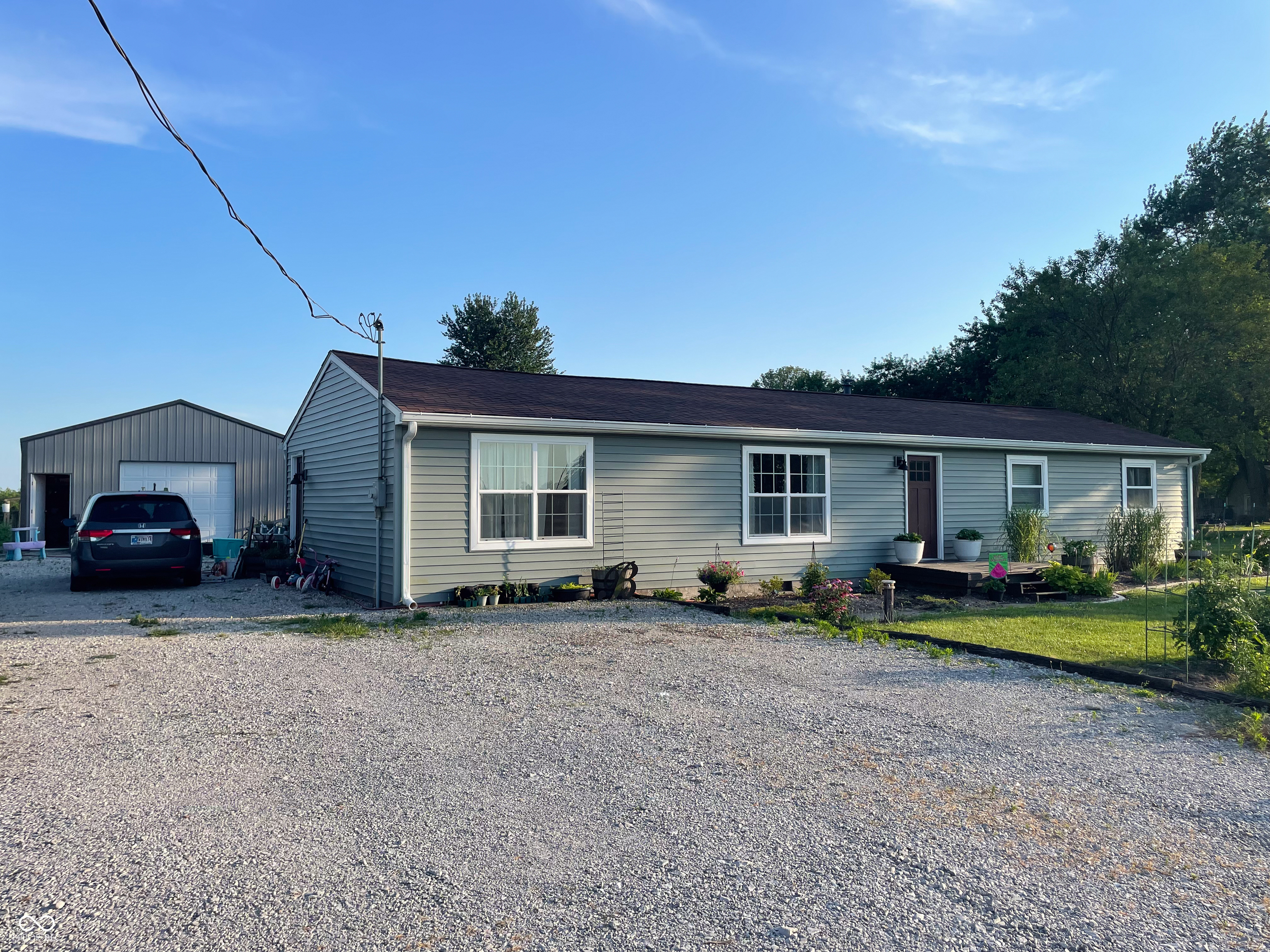 1042 S County Road 600 W
