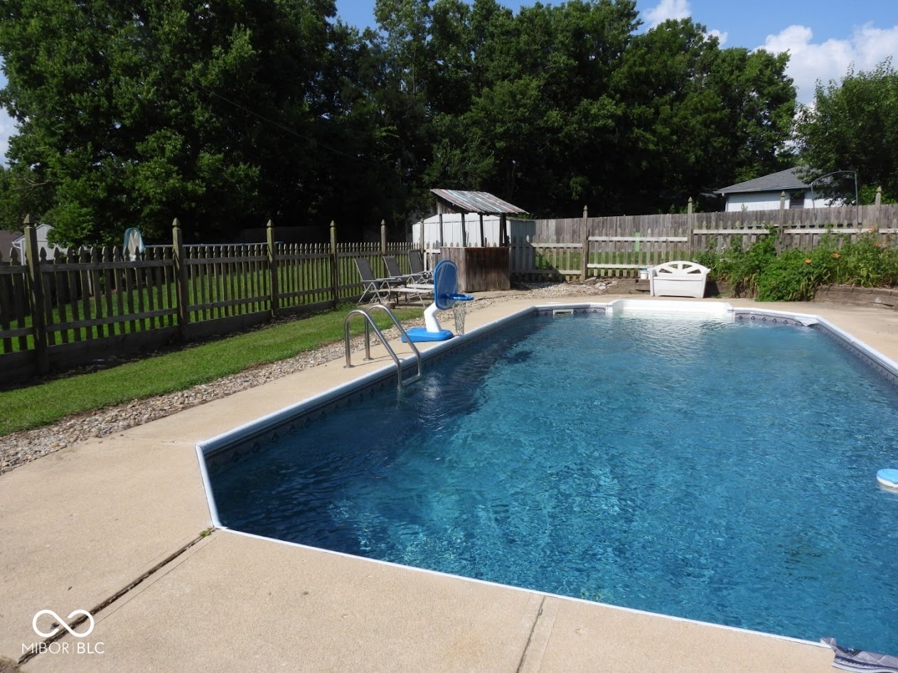5962 Oak Hill W Drive