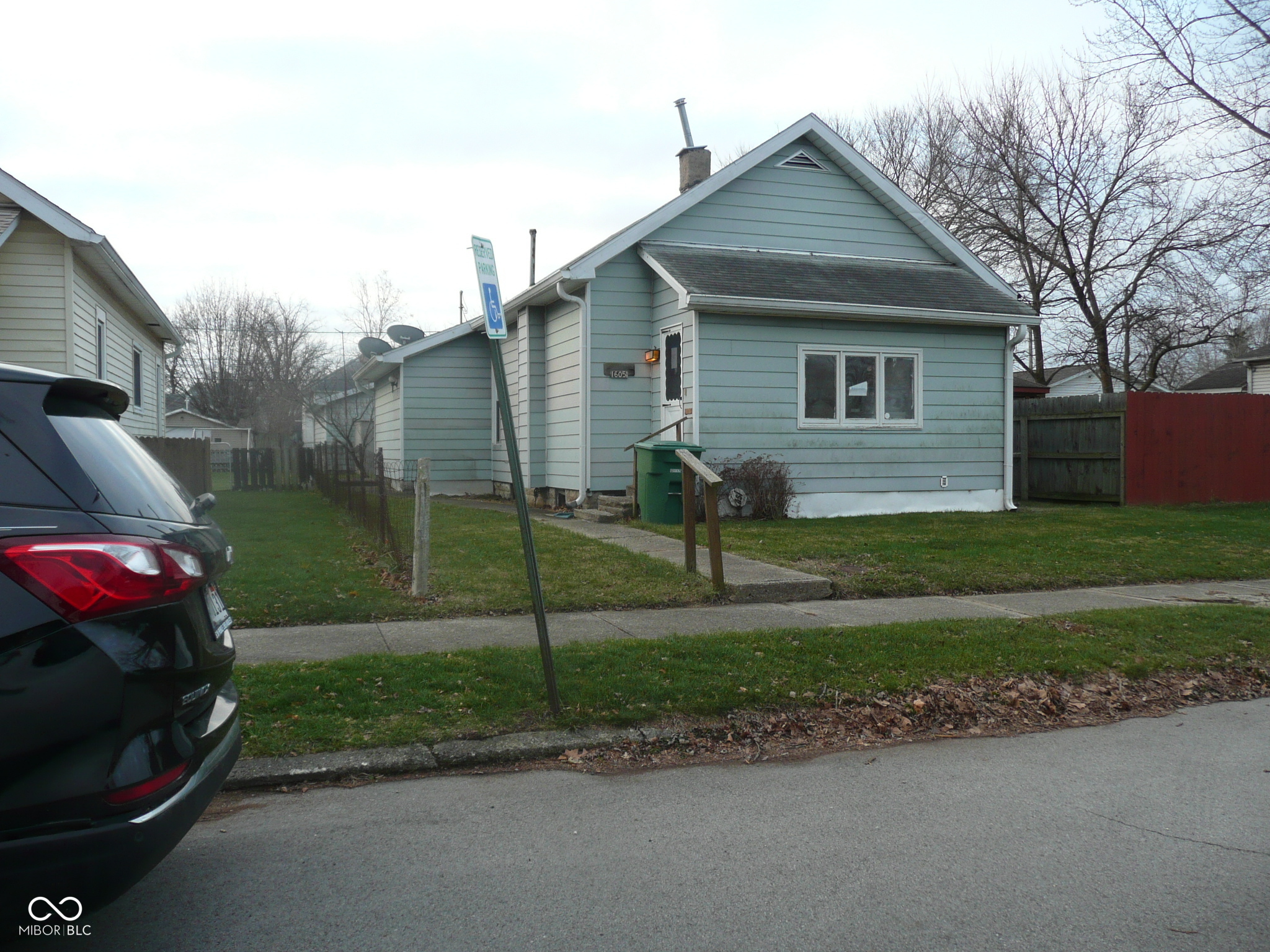 1605 F Avenue