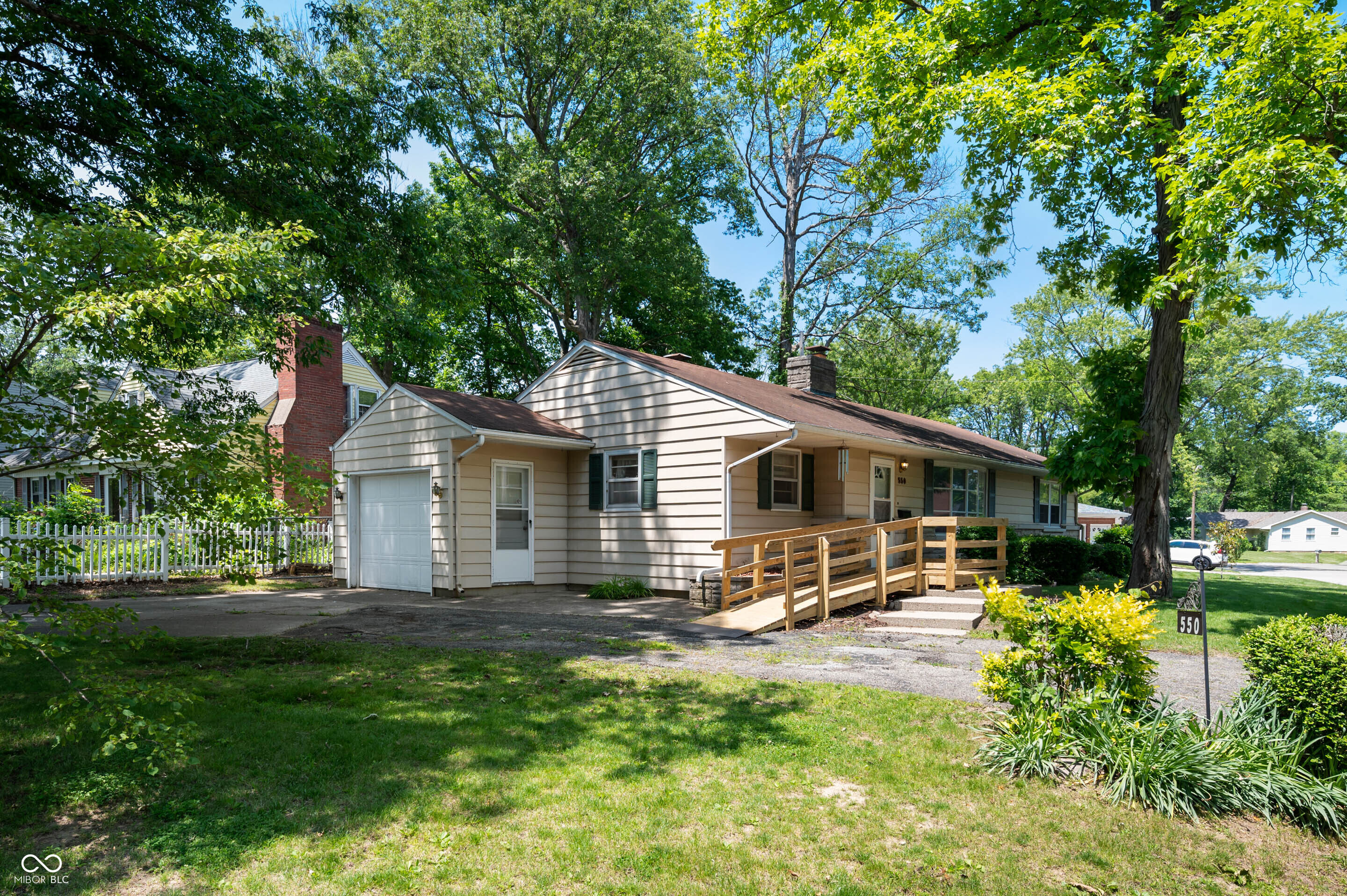 550 Hosier Drive