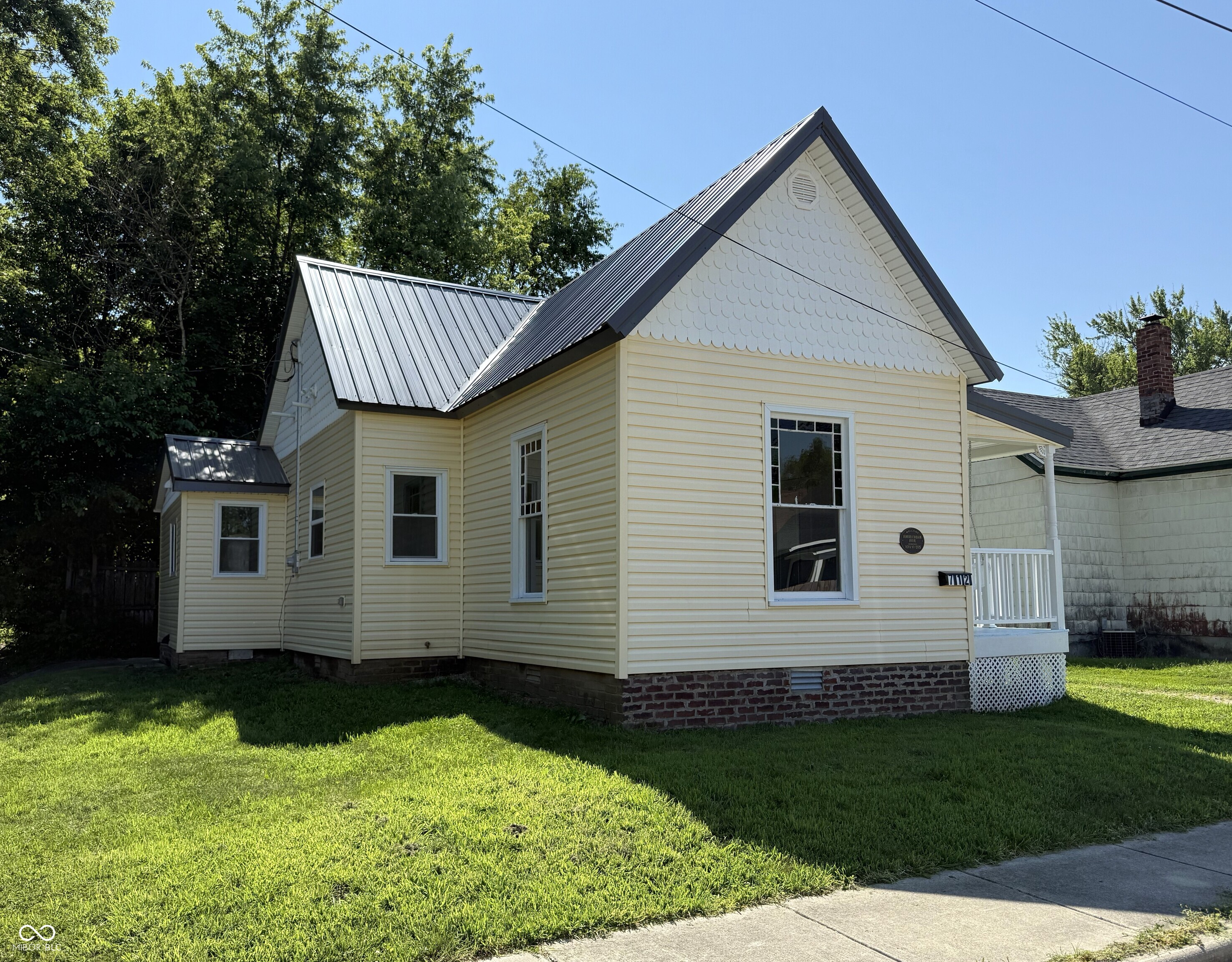 712 N Lindsay Street
