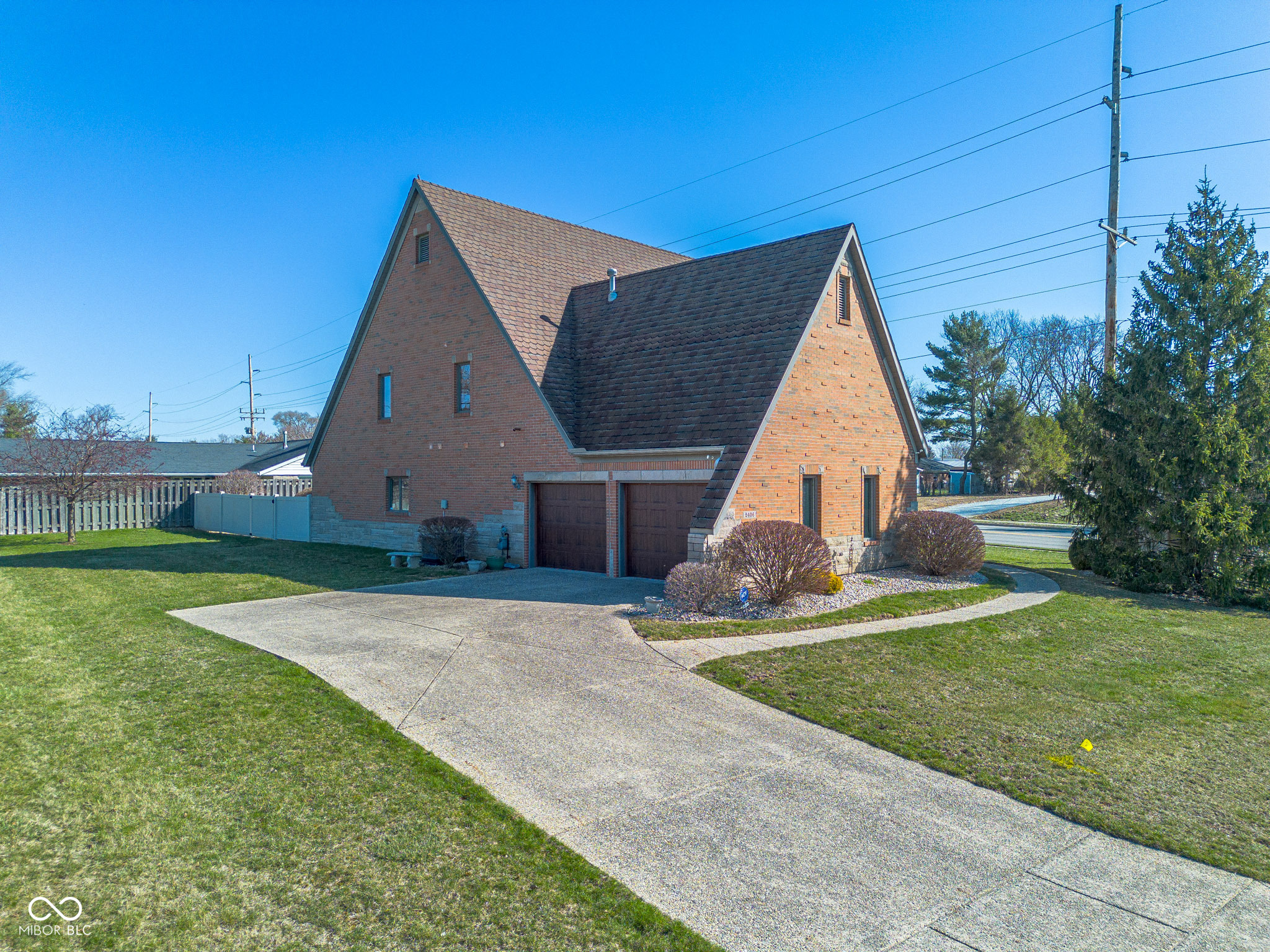 2406 Chrystal Woods Drive