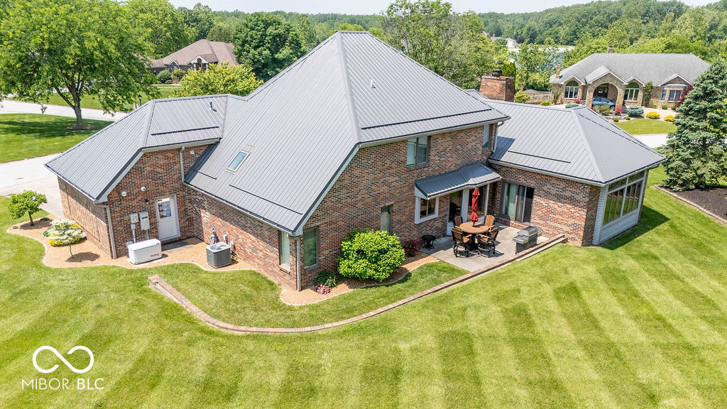 4416 Lakeshore Drive