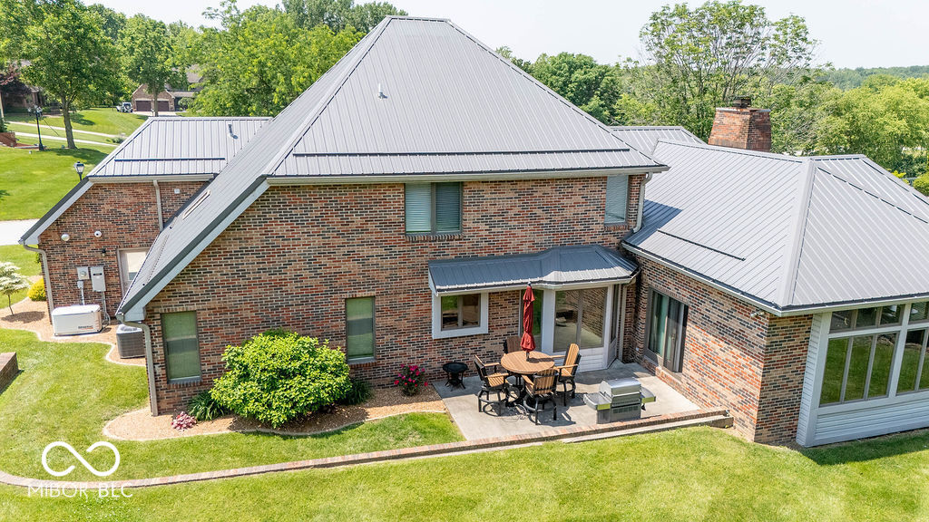 4416 Lakeshore Drive