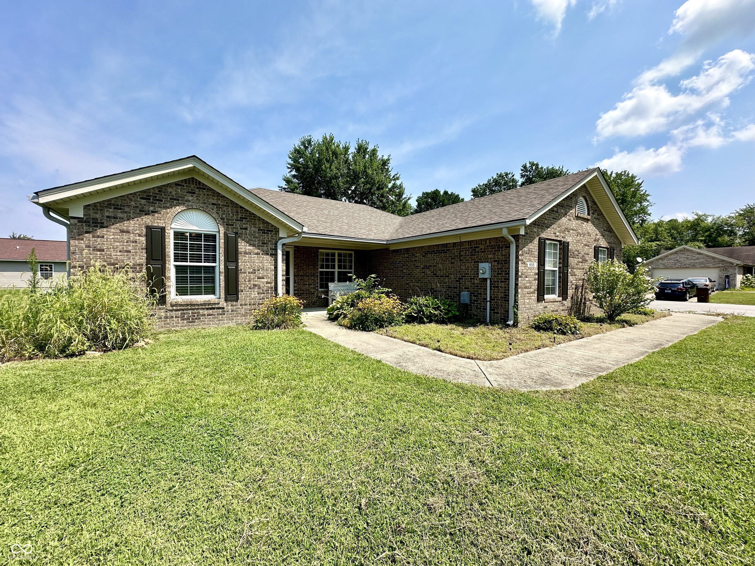 655 E Main Street Circle