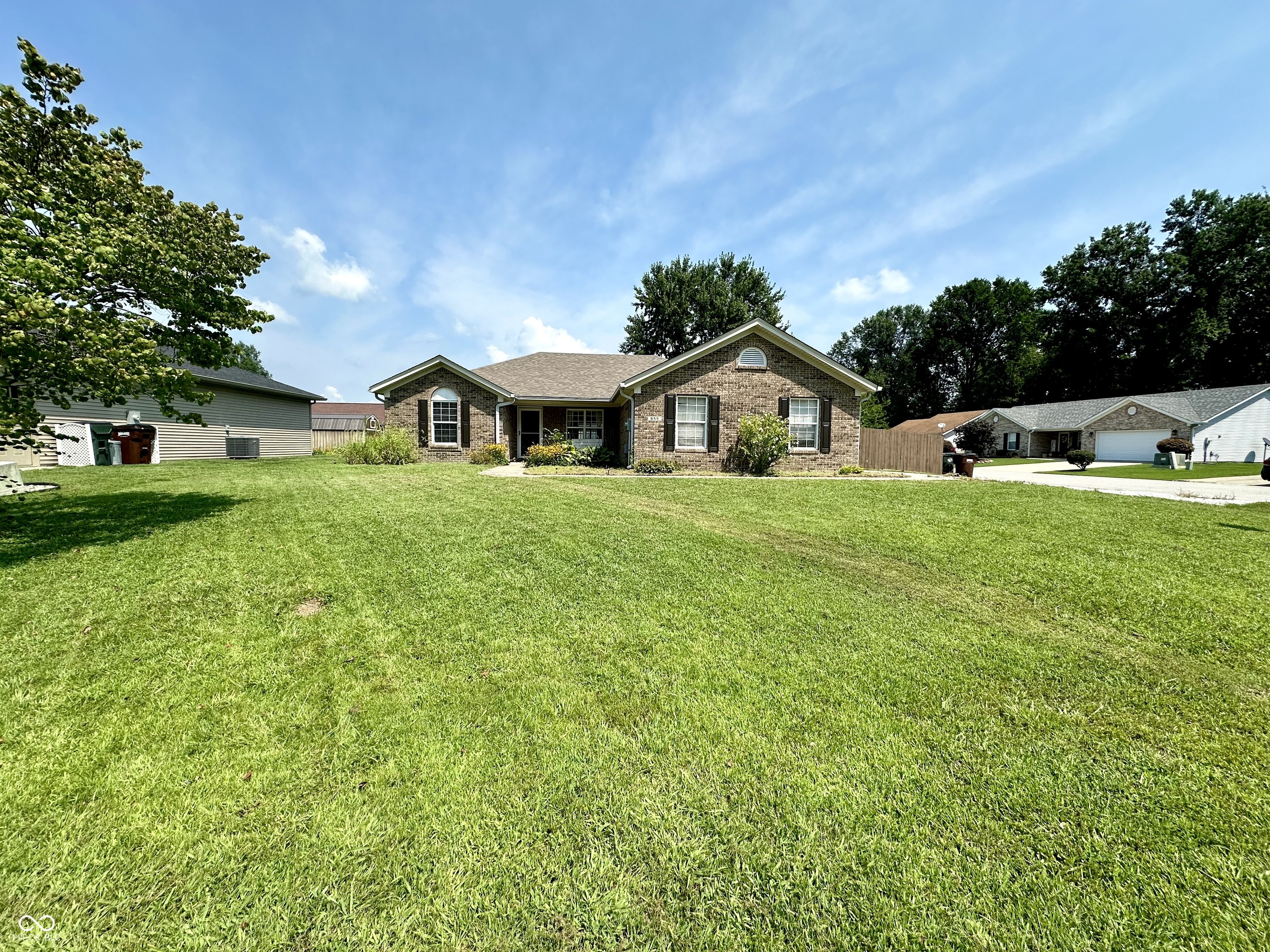 655 E Main Street Circle