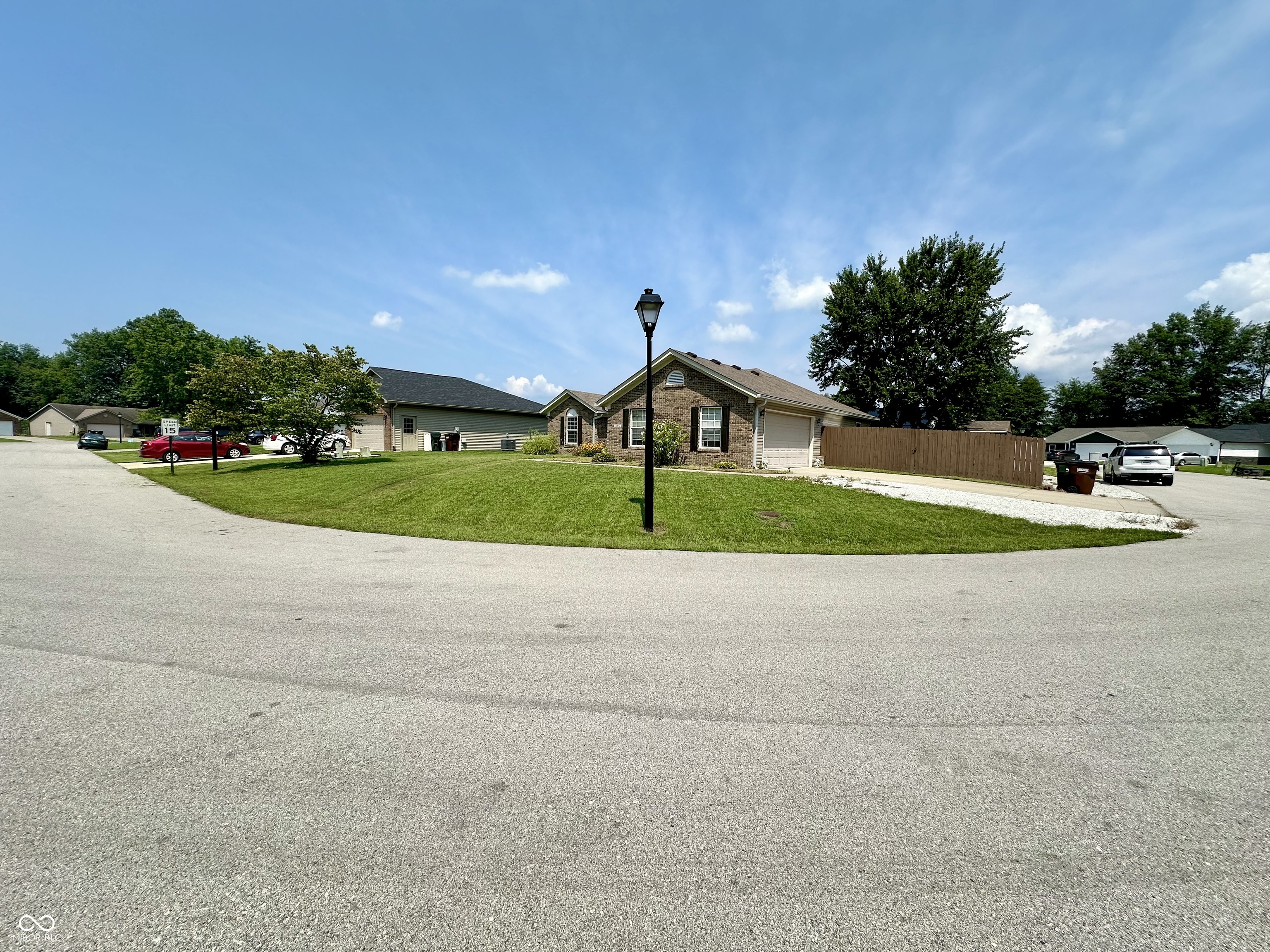 655 E Main Street Circle