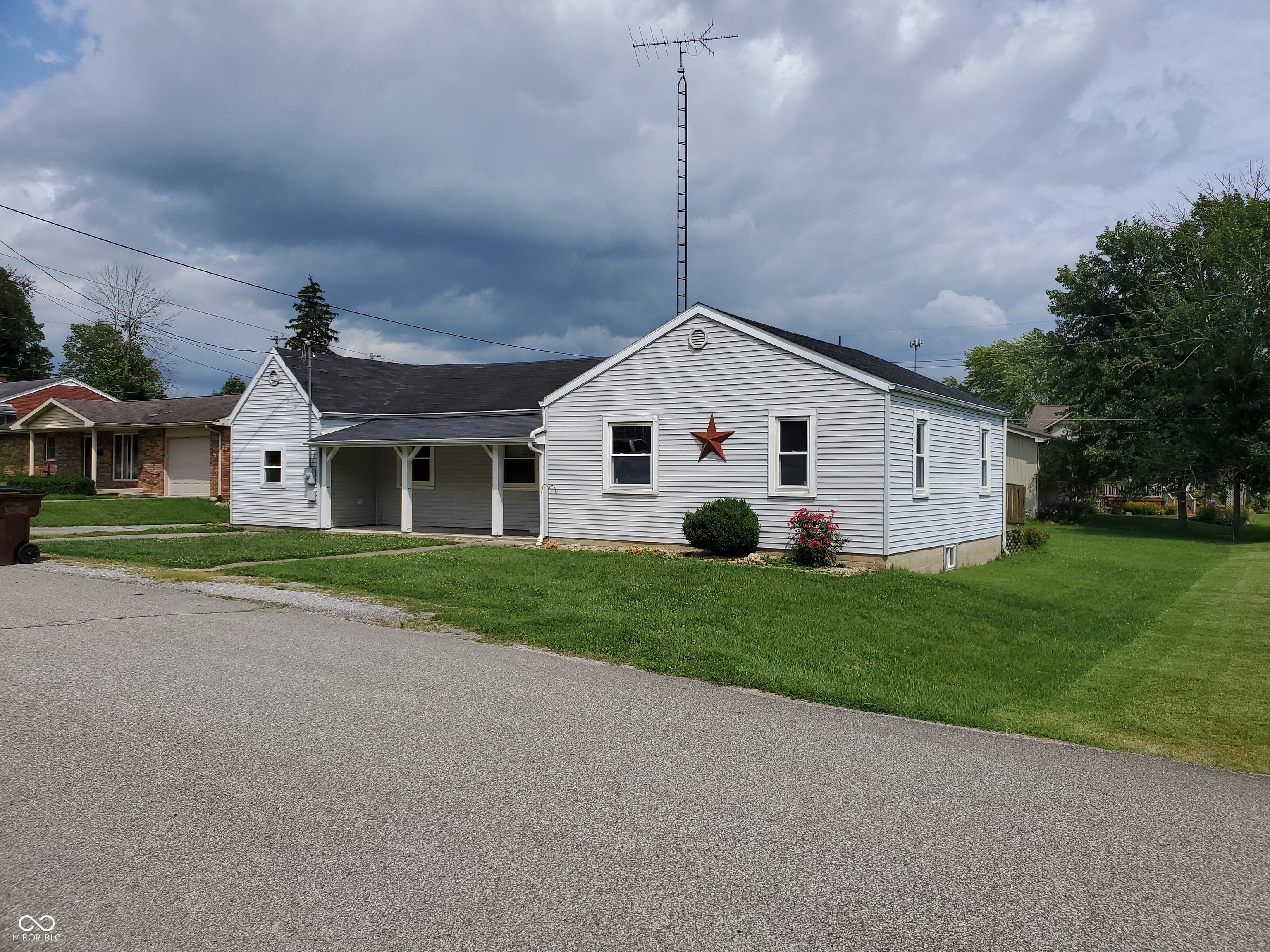 409 N Poplar Street