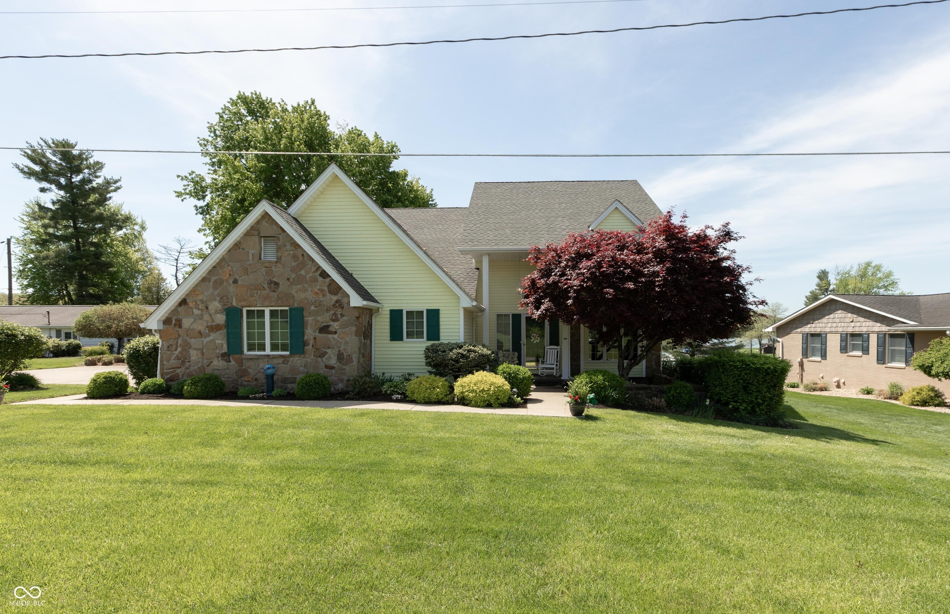 889 E North Shore Drive