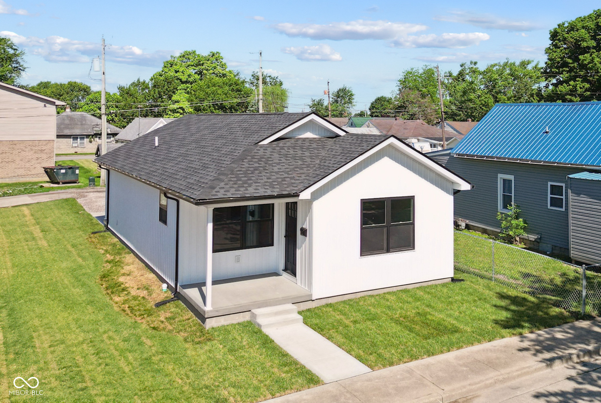302 Highlawn Avenue