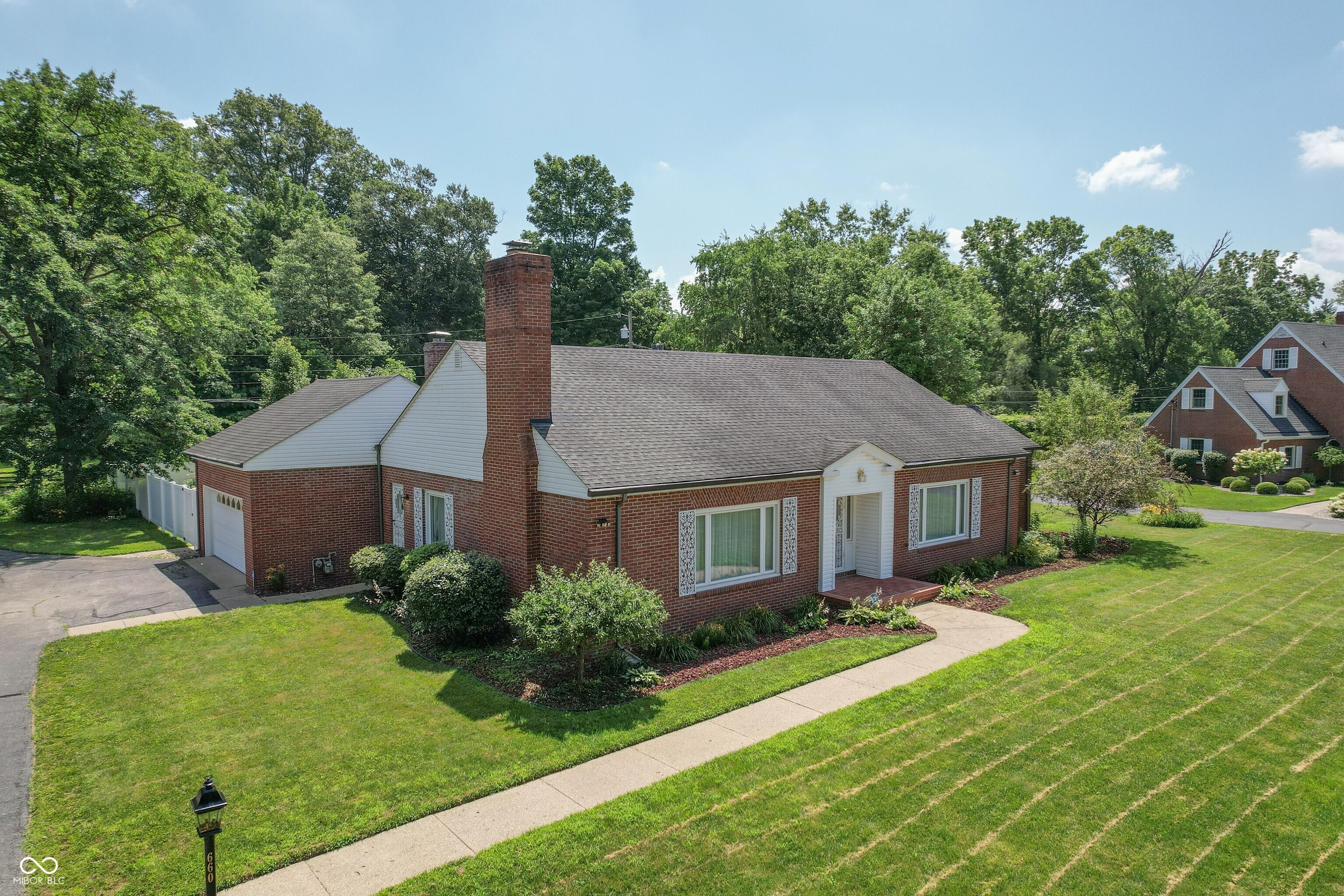 660 East Drive