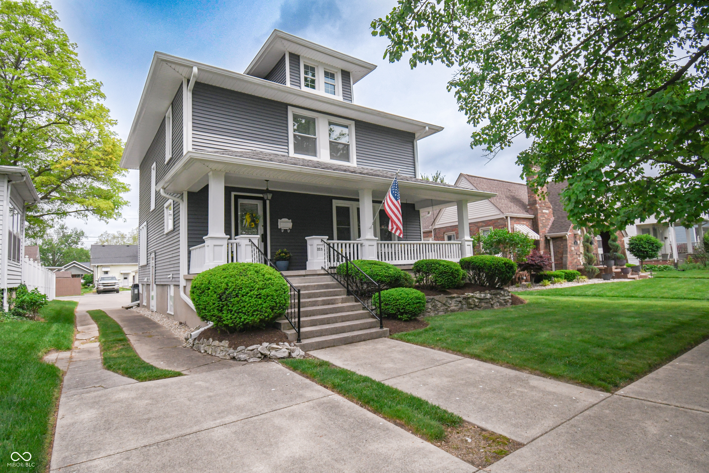 328 Calvin Boulevard
