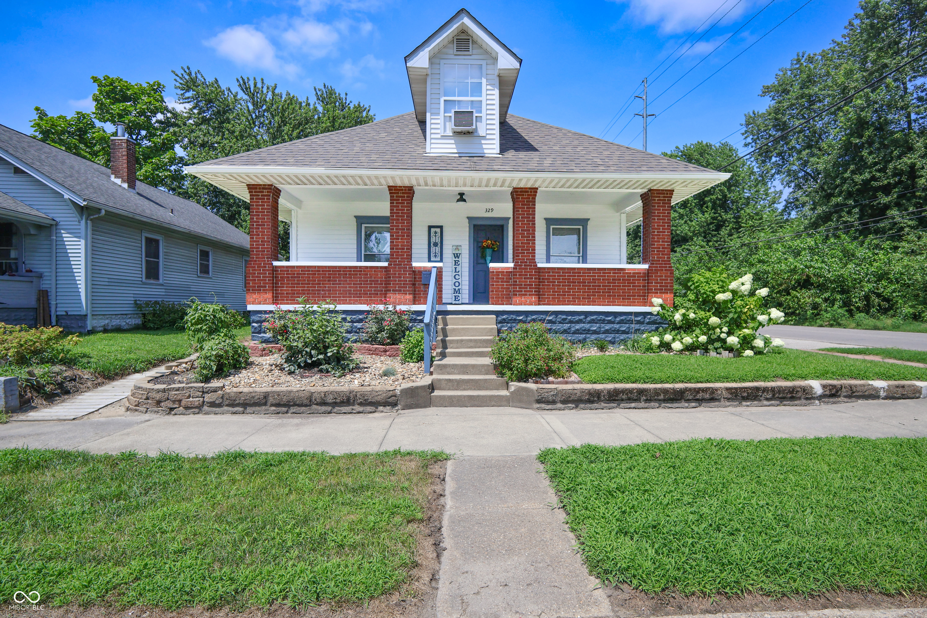 329 E Laurel Street
