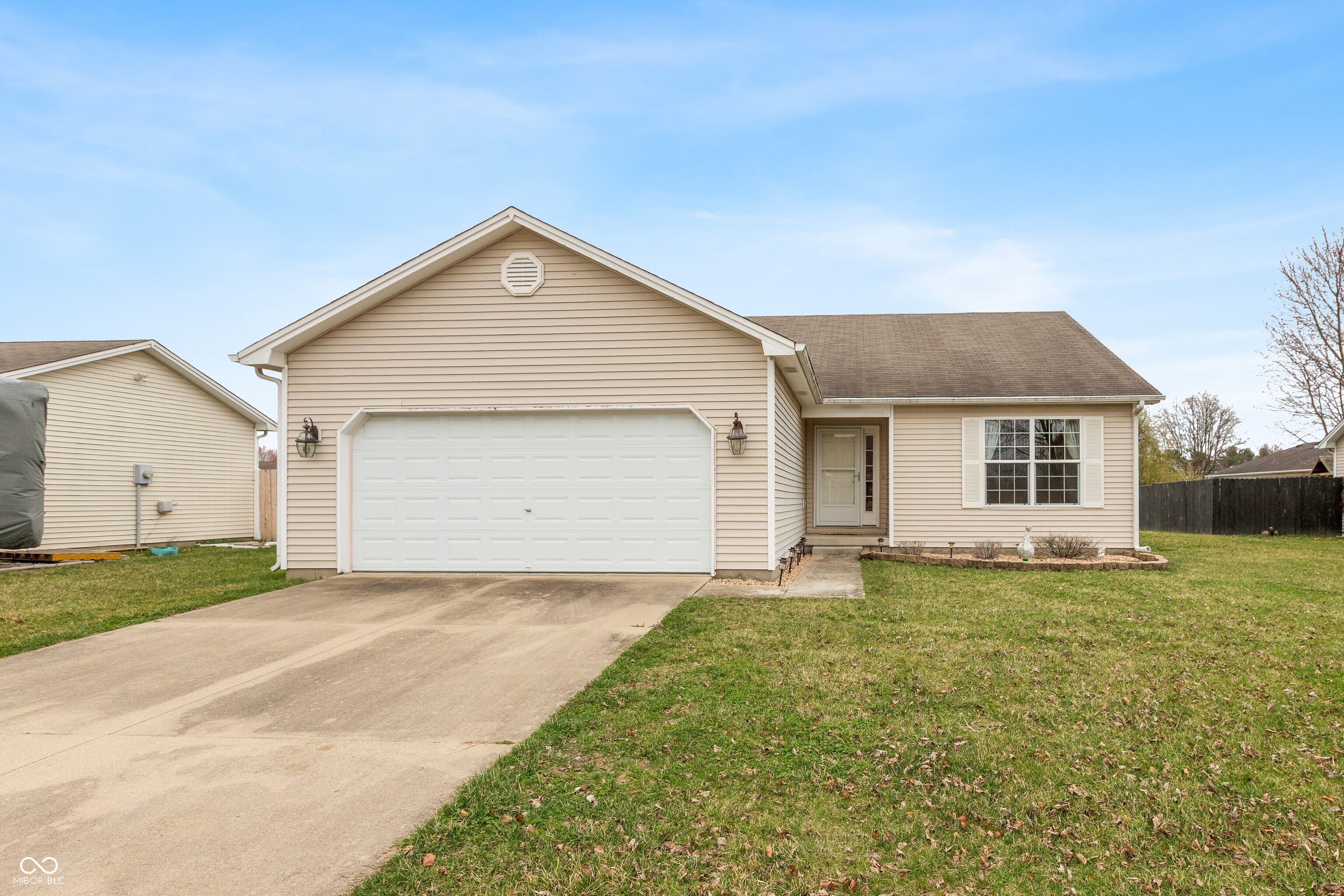 1123 Mockingbird Lane