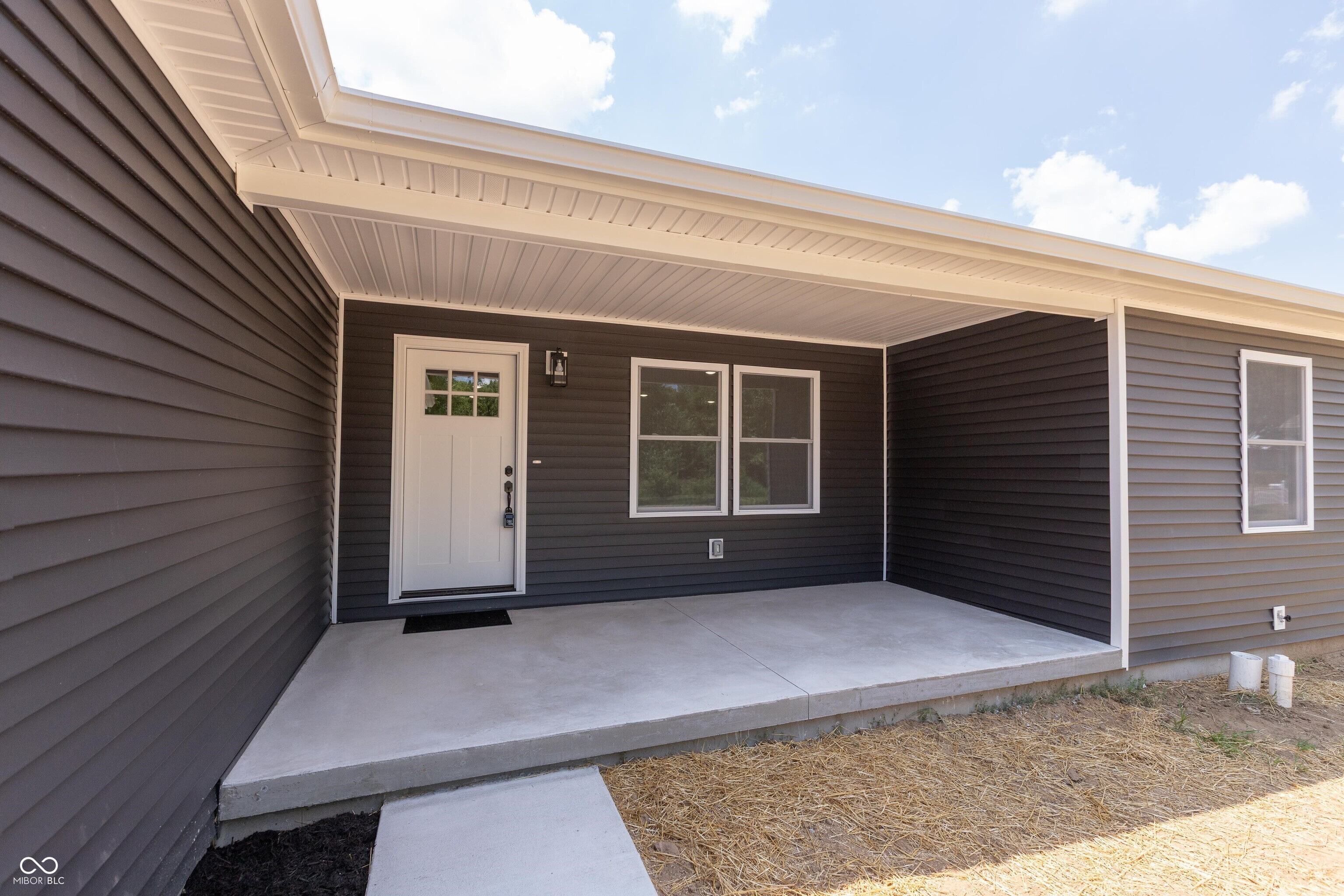 3224 N Co Rd 900 E