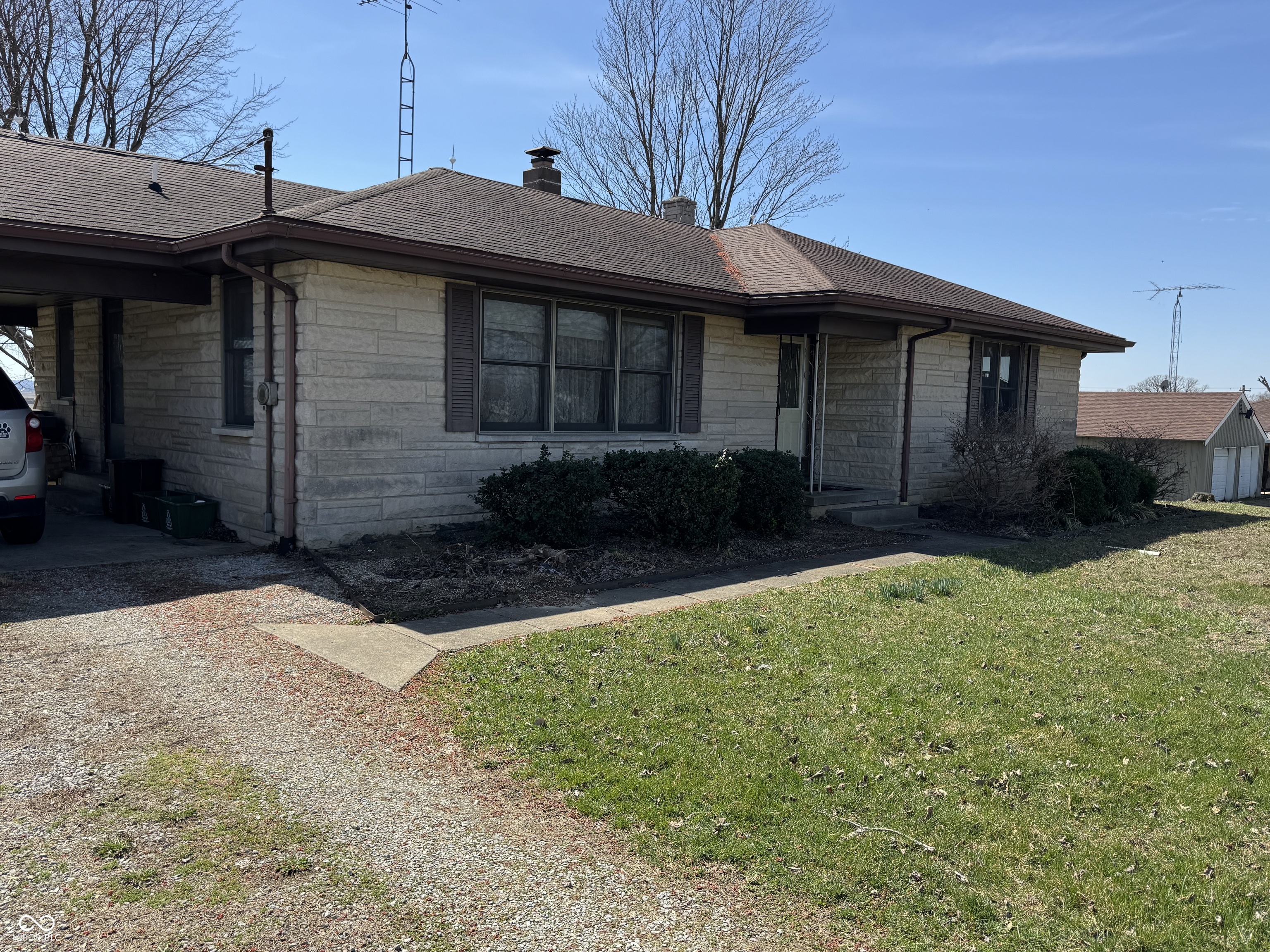 3067 E County Road 875 N