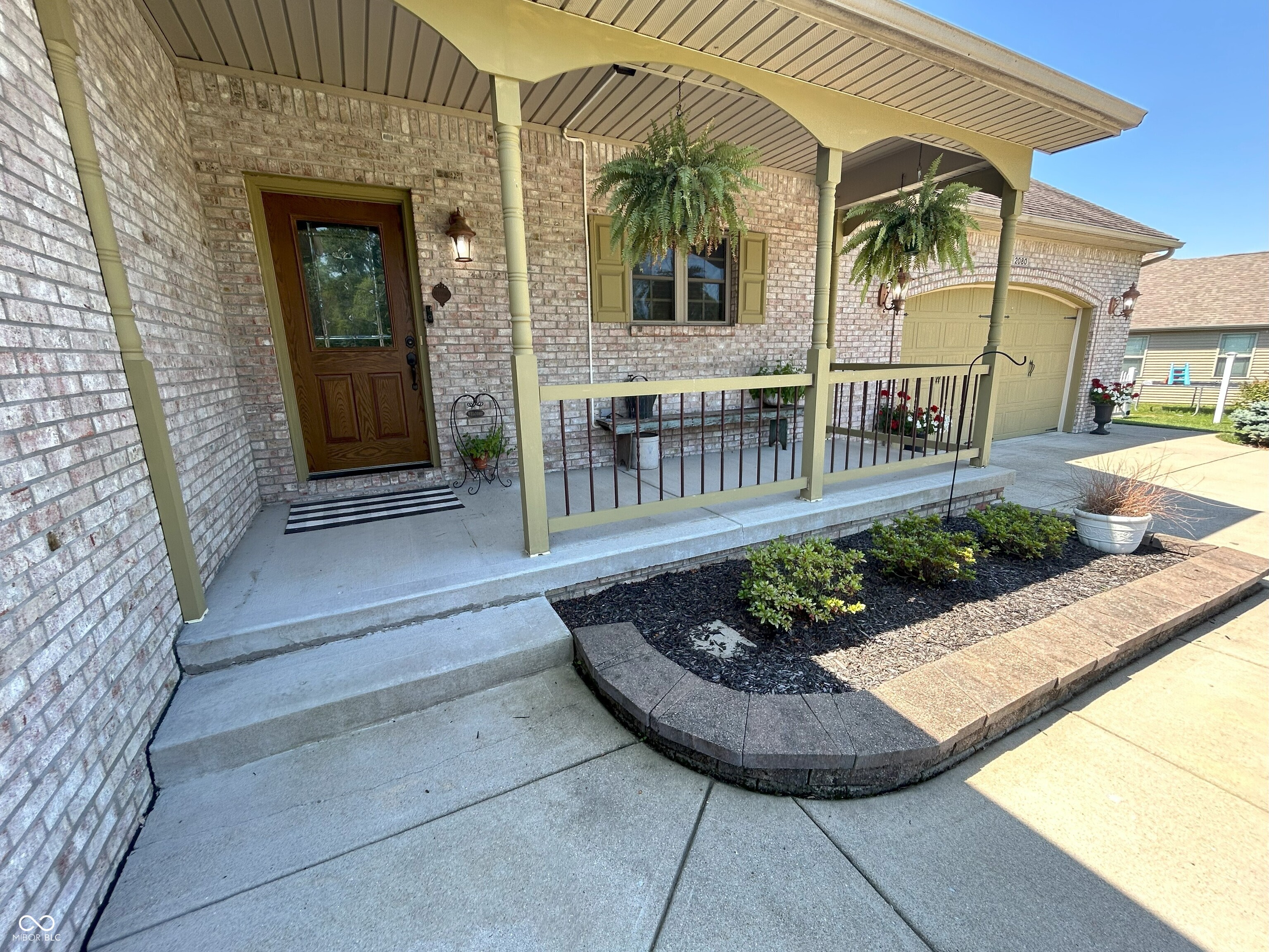 2080 Galway N Trail