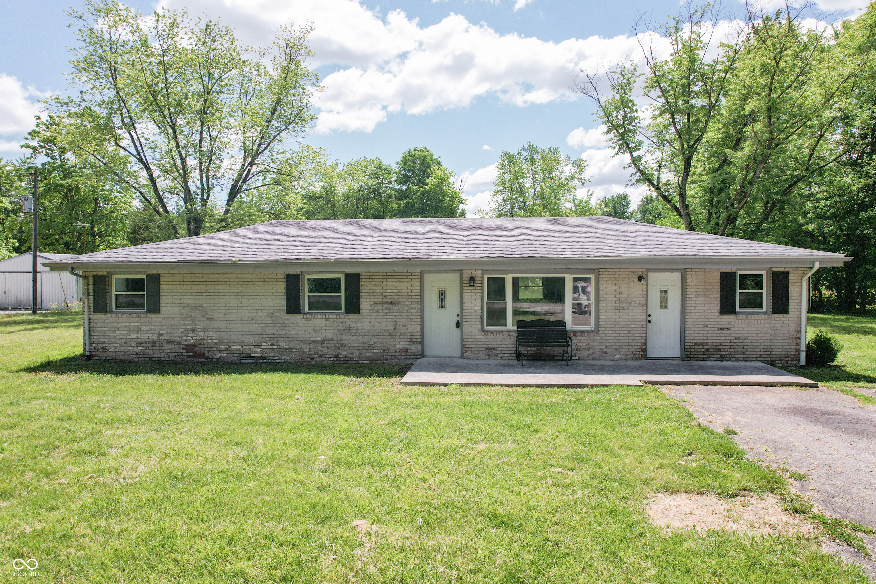1440 N County Road 275 E