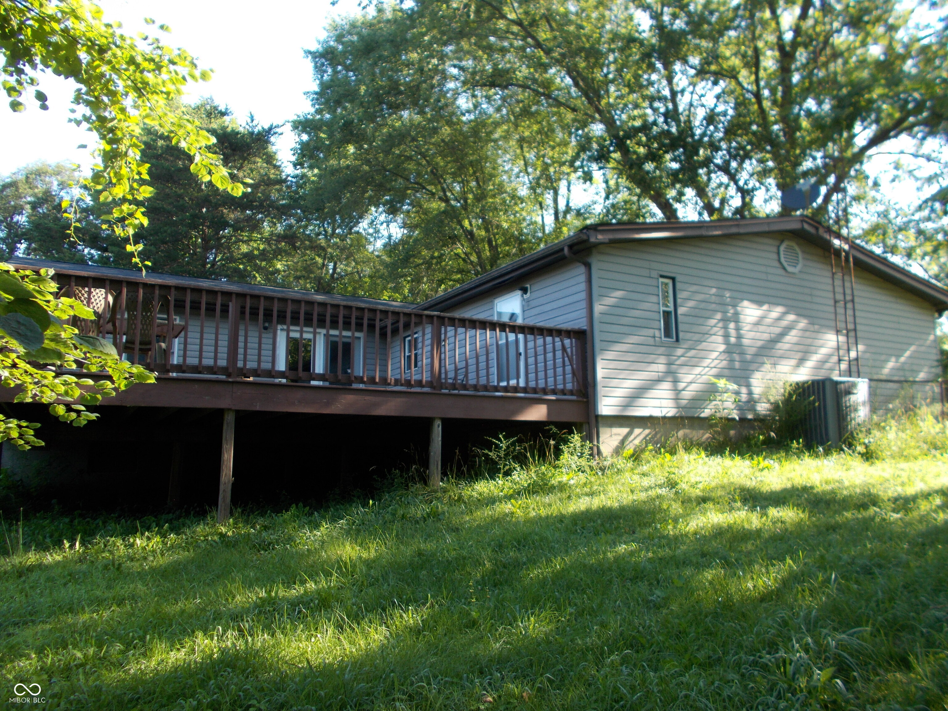 1615 W County Road 675 N