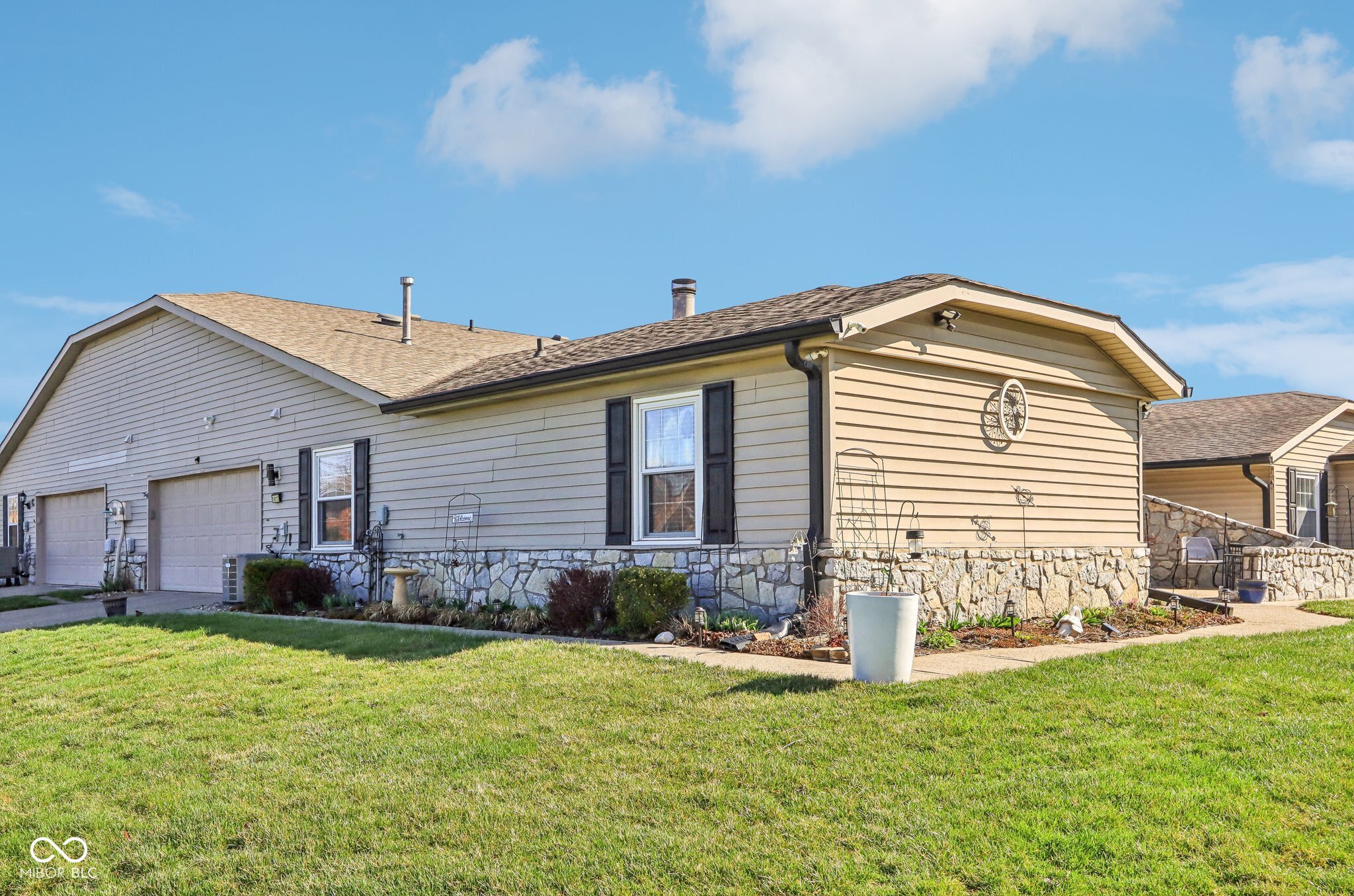 1001 Paradise Court