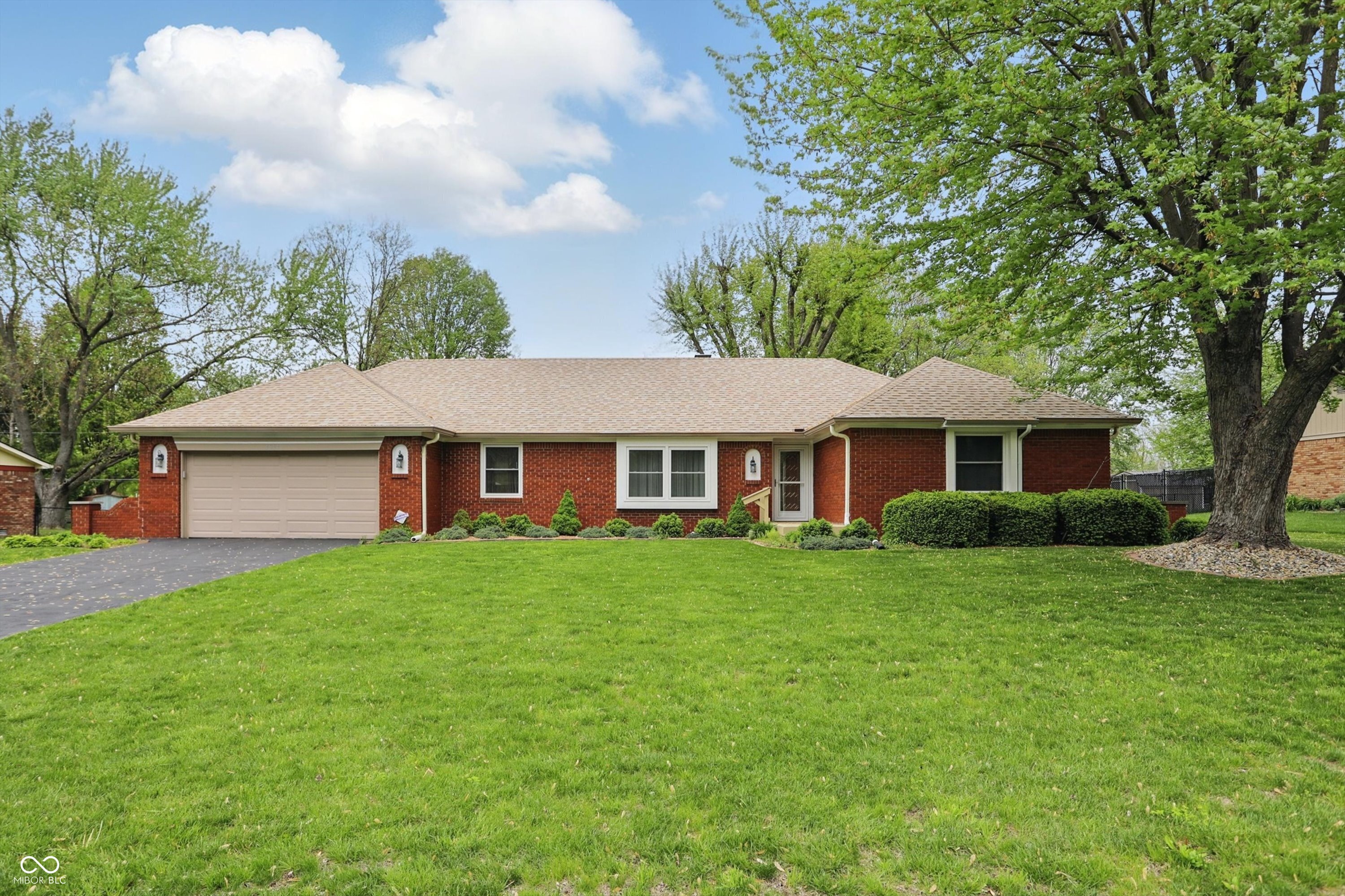 4044 Roamin Drive