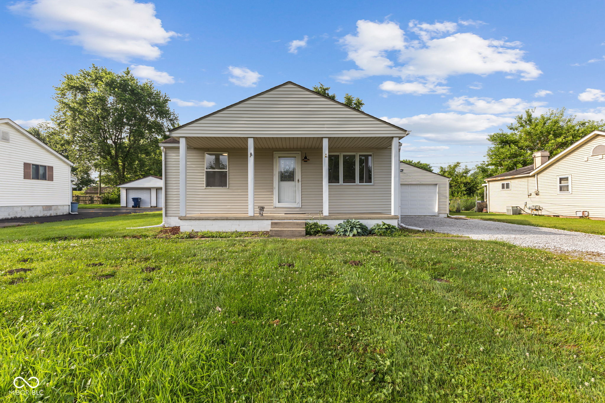 4749 W Smith Valley Road